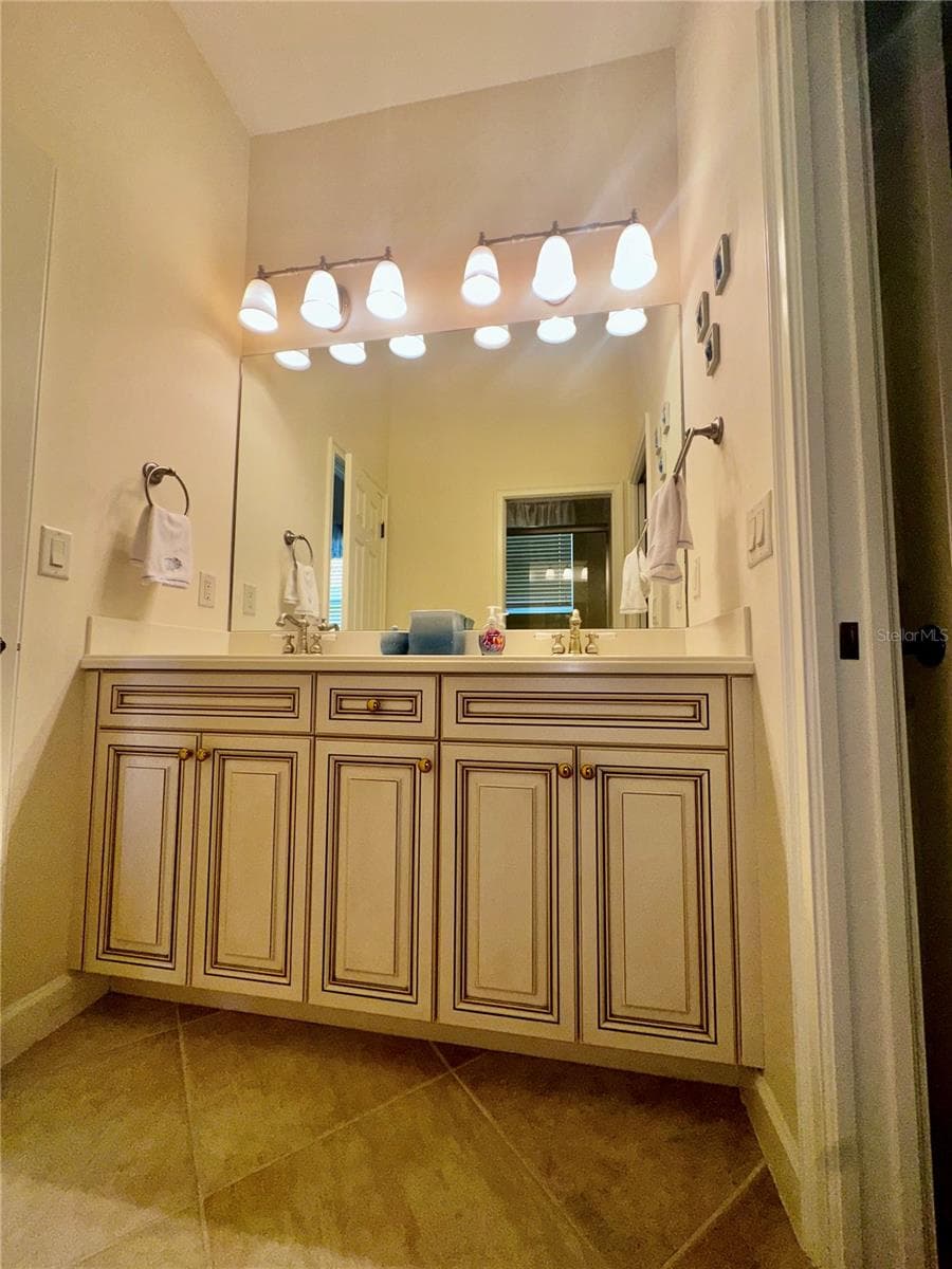 Single Family Residence at 194 MONTELLUNA DR, NORTH VENICE, photo 53 of 91