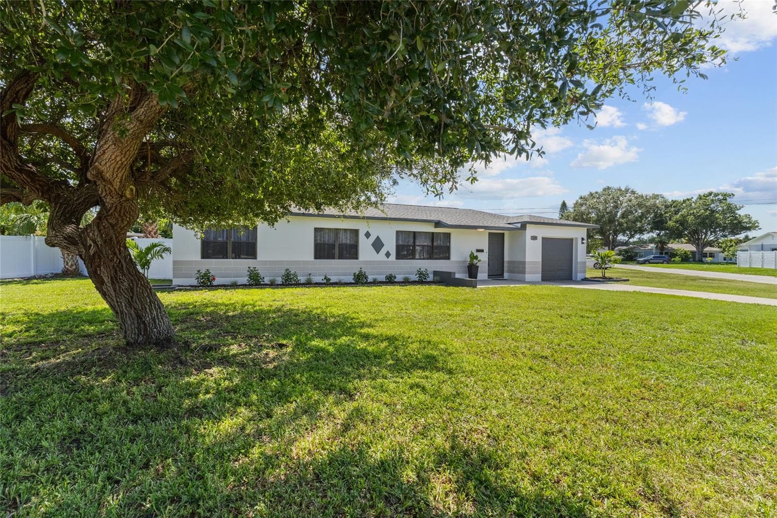 Single Family Residence at 1200 63RD AVE N, ST PETERSBURG, photo 4 of 35