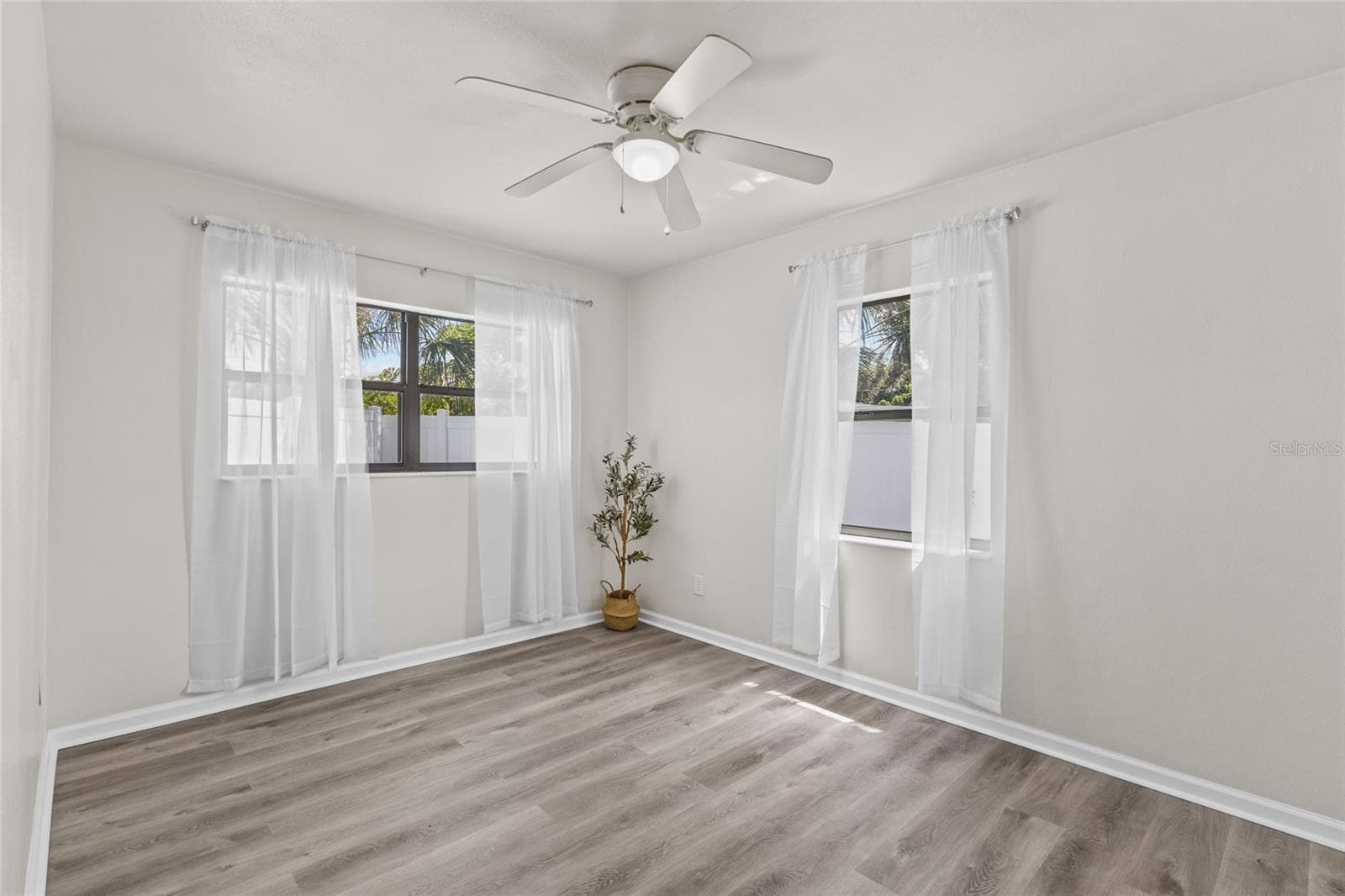 Single Family Residence at 1200 63RD AVE N, ST PETERSBURG, photo 21 of 35