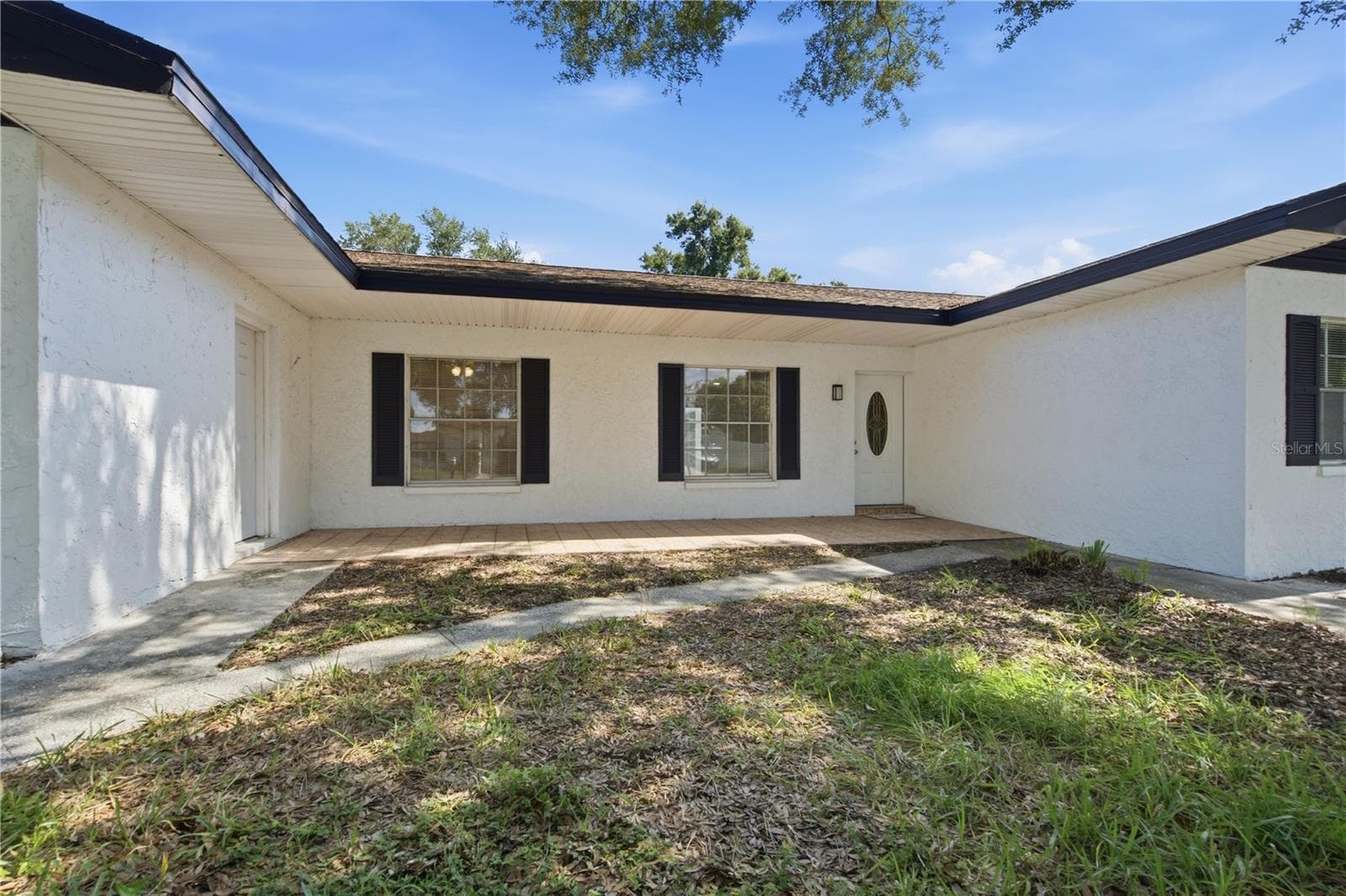 Single Family Residence at 604 ROYAL CREST DR, BRANDON, photo 5 of 55