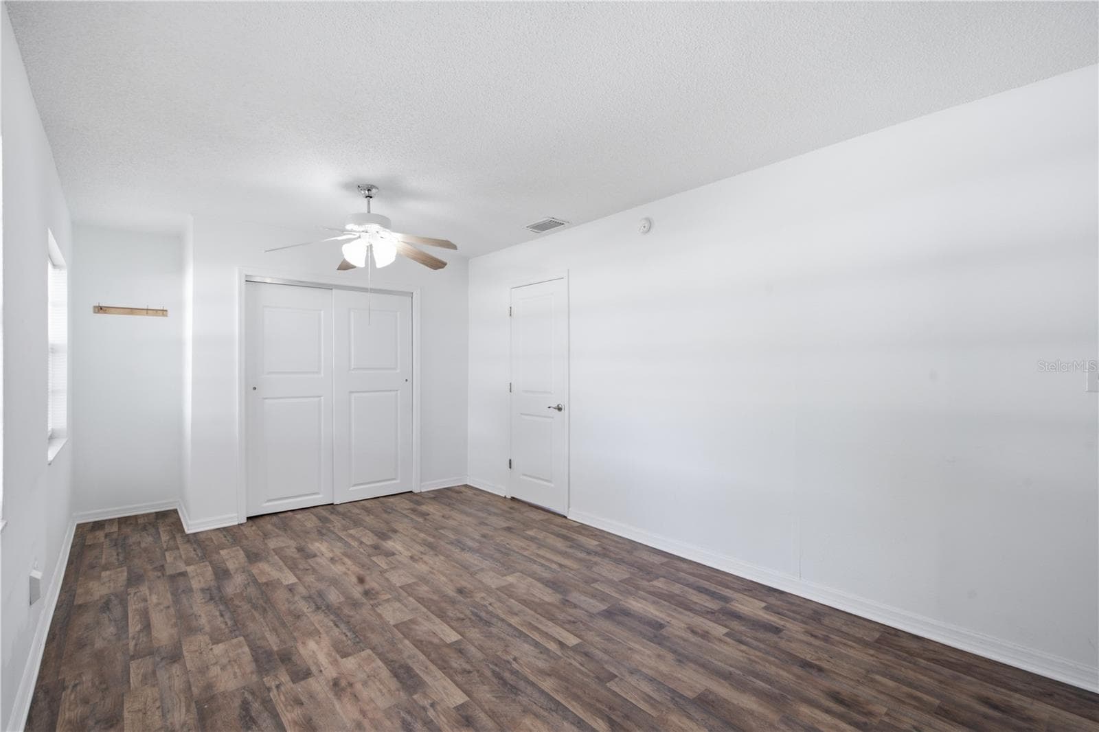 Single Family Residence at 604 ROYAL CREST DR, BRANDON, photo 20 of 55