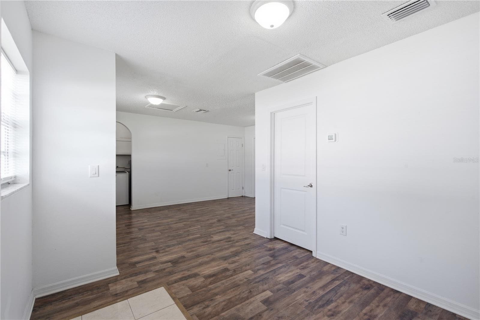 Single Family Residence at 604 ROYAL CREST DR, BRANDON, photo 21 of 55