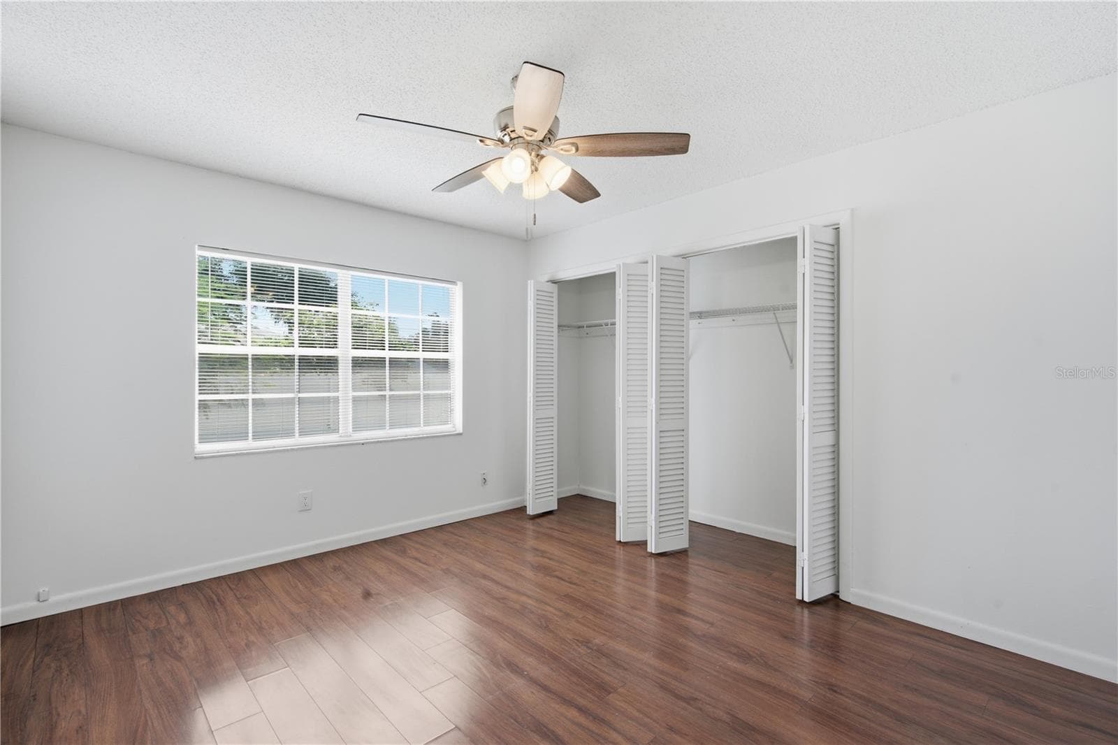 Single Family Residence at 604 ROYAL CREST DR, BRANDON, photo 39 of 55