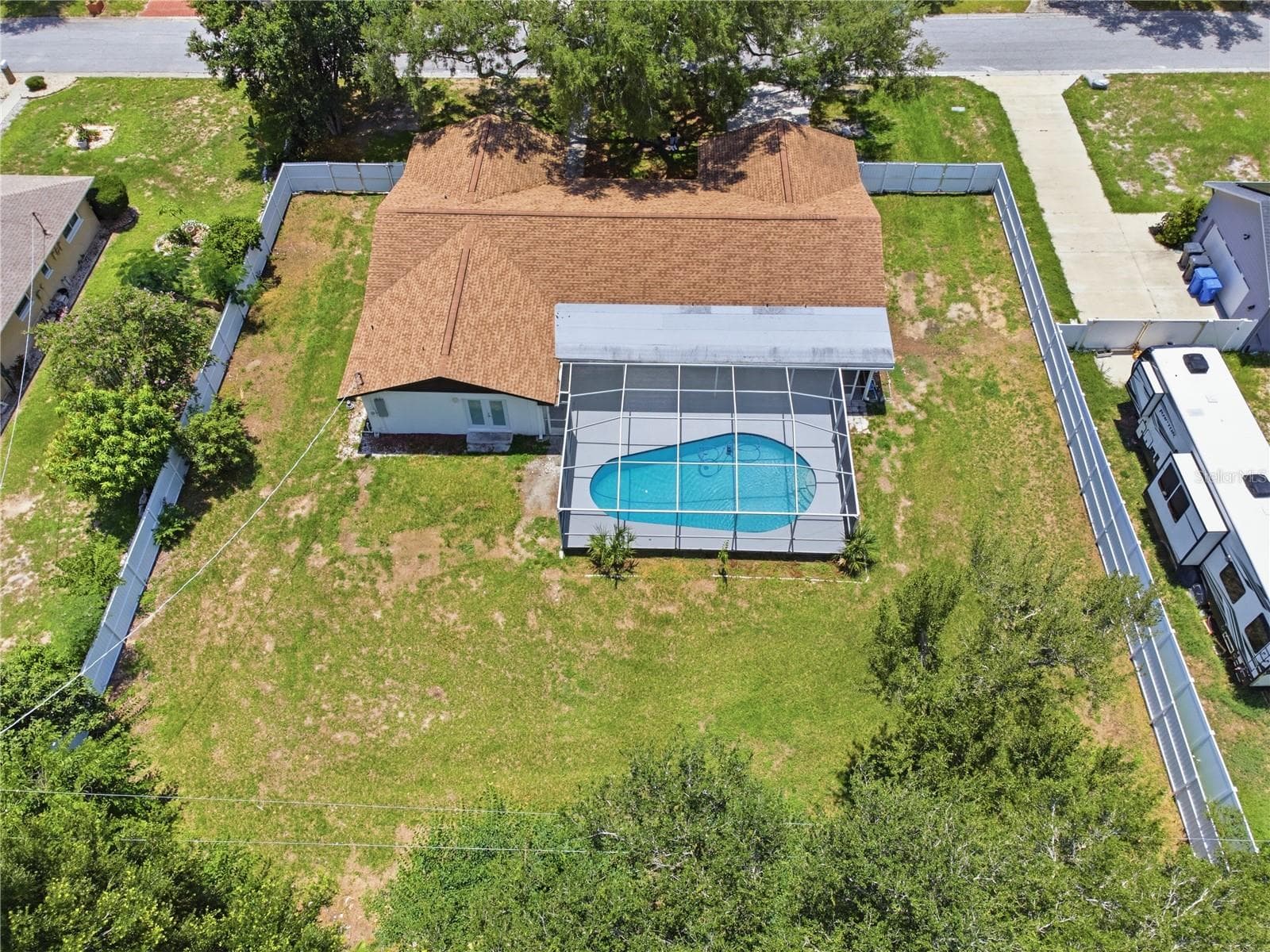 Single Family Residence at 604 ROYAL CREST DR, BRANDON, photo 53 of 55