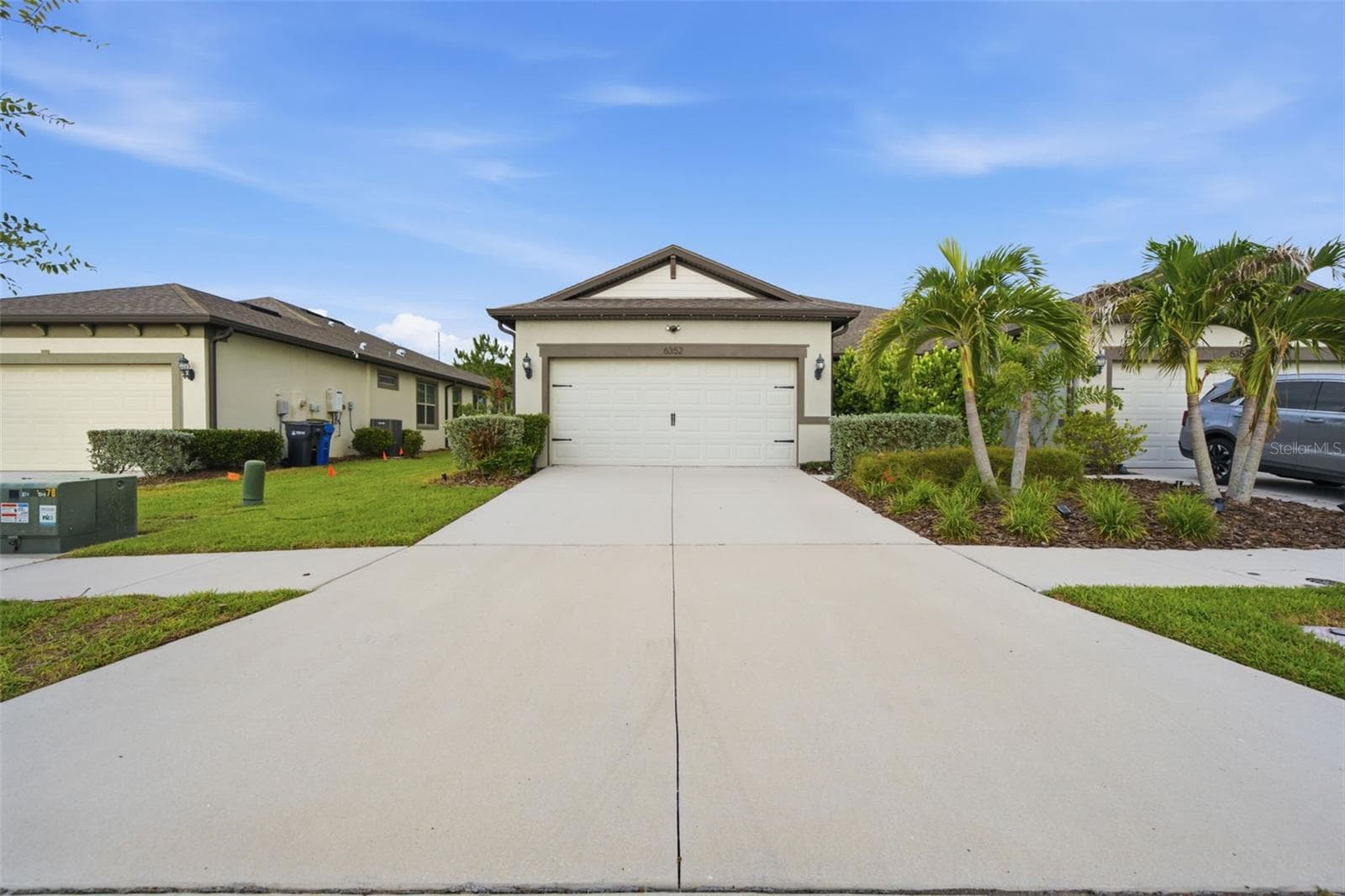 Villa at 6352 MOORING LINE CIR, APOLLO BEACH, photo 2 of 50