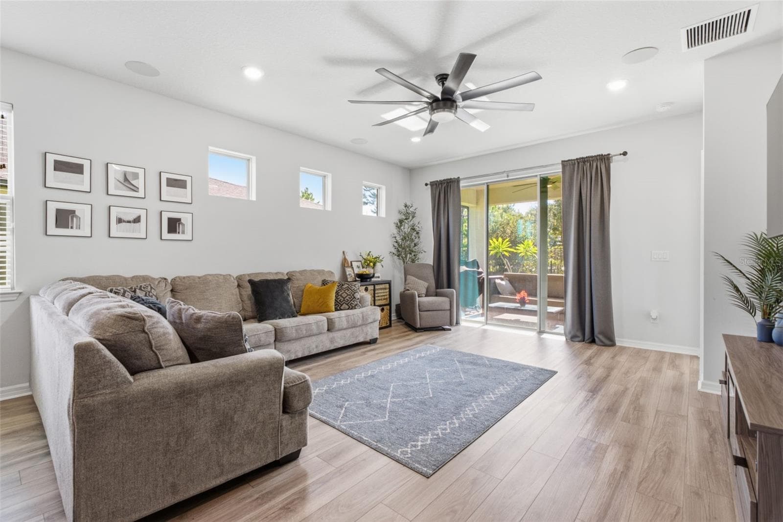 Villa at 6352 MOORING LINE CIR, APOLLO BEACH, photo 23 of 50