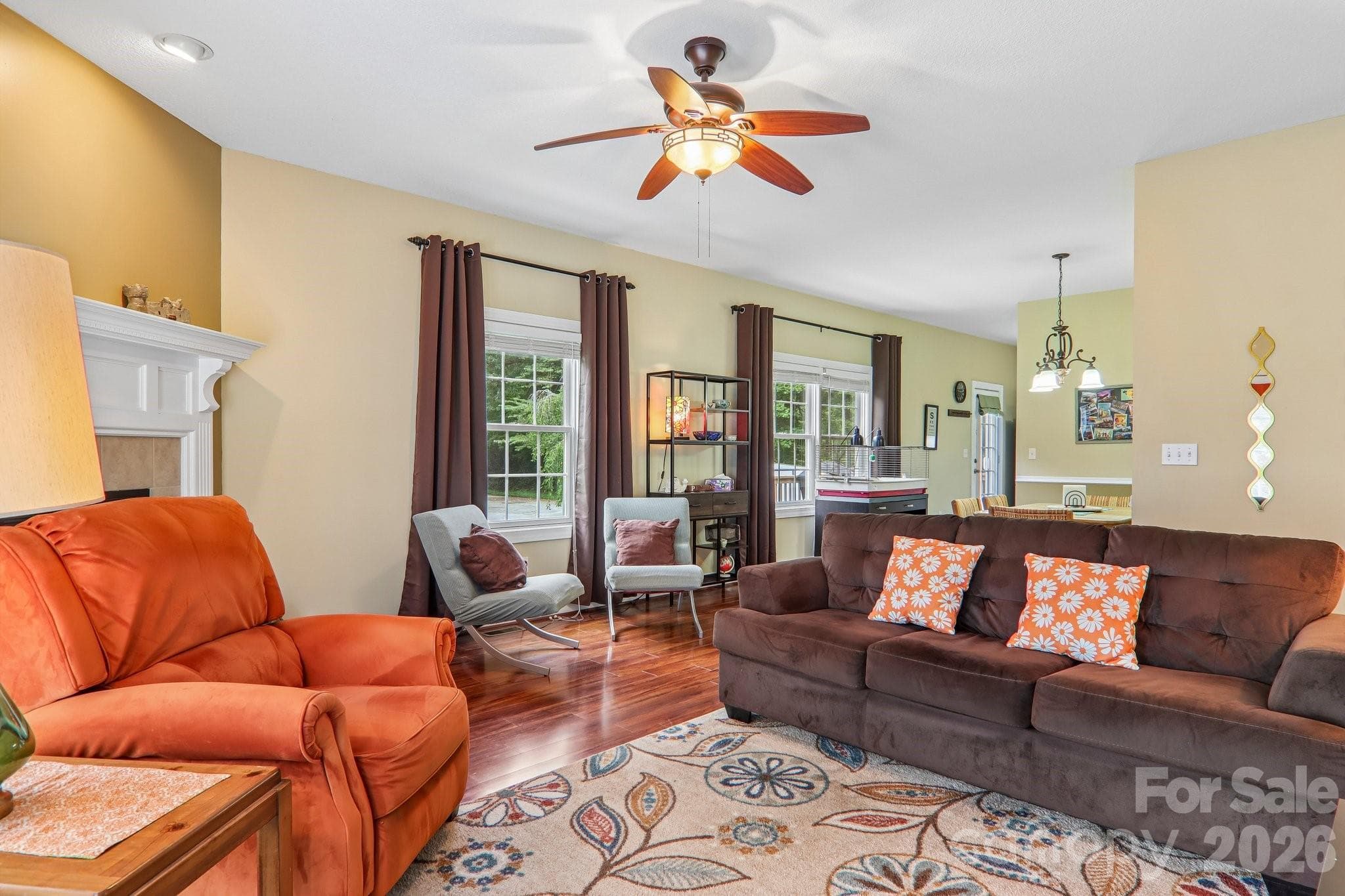 Living area opens towards dining nook - 3311 Sandy Drive, Hendersonville