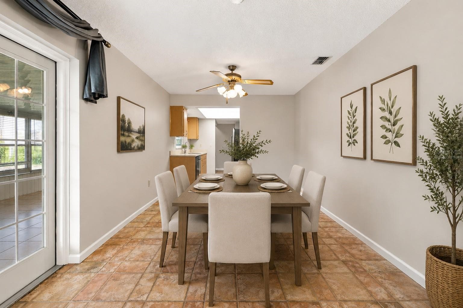 Virtually Staged - Dining room - 7316 HIGHLAND GROVE DR, LAKELAND