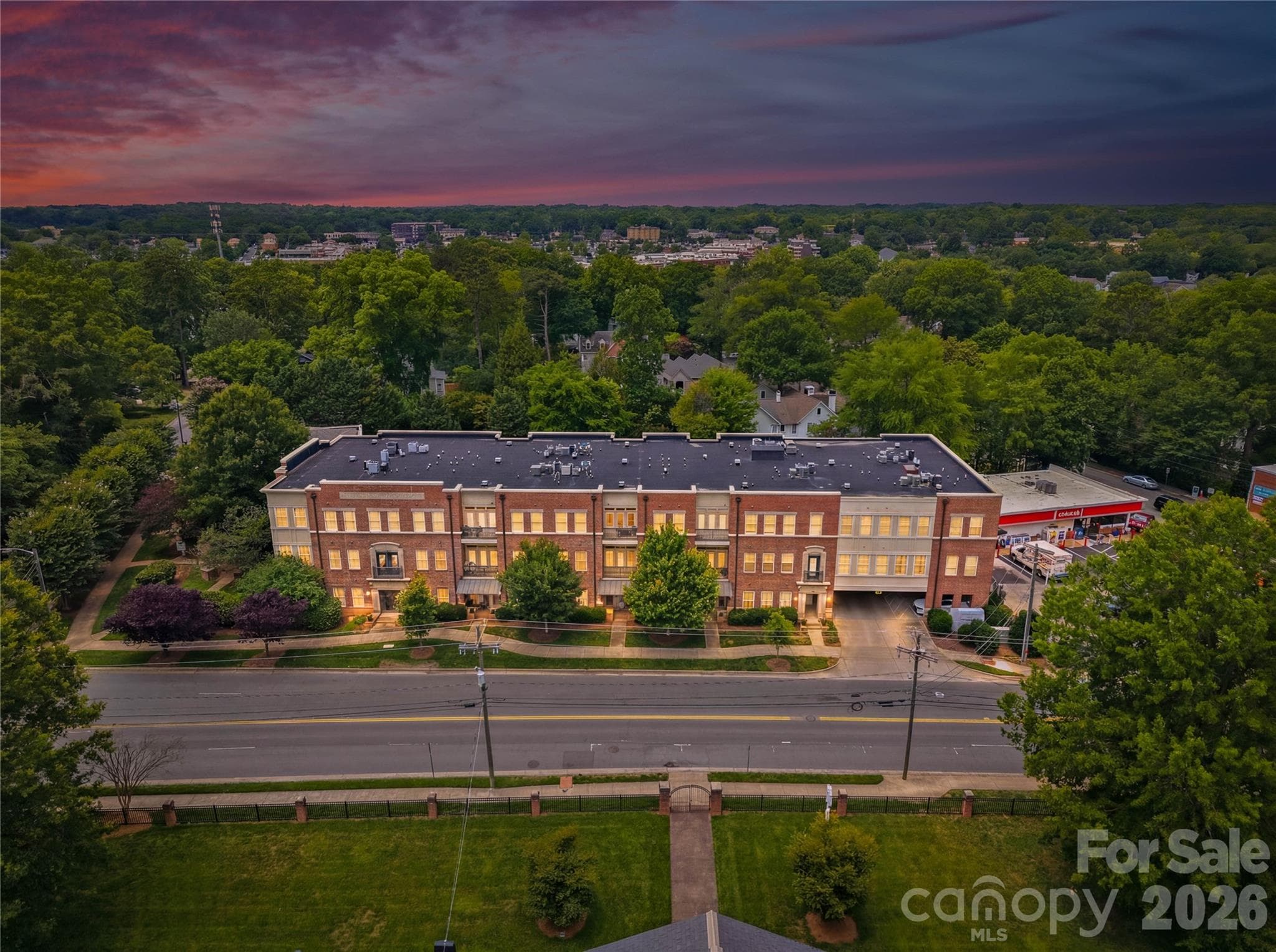 Condominium at Charlotte, photo 2 of 44