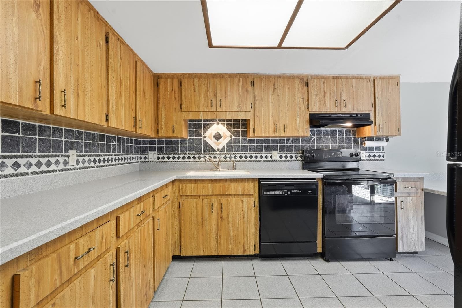 Kitchen - 805 WESTWIND LN, FERN PARK