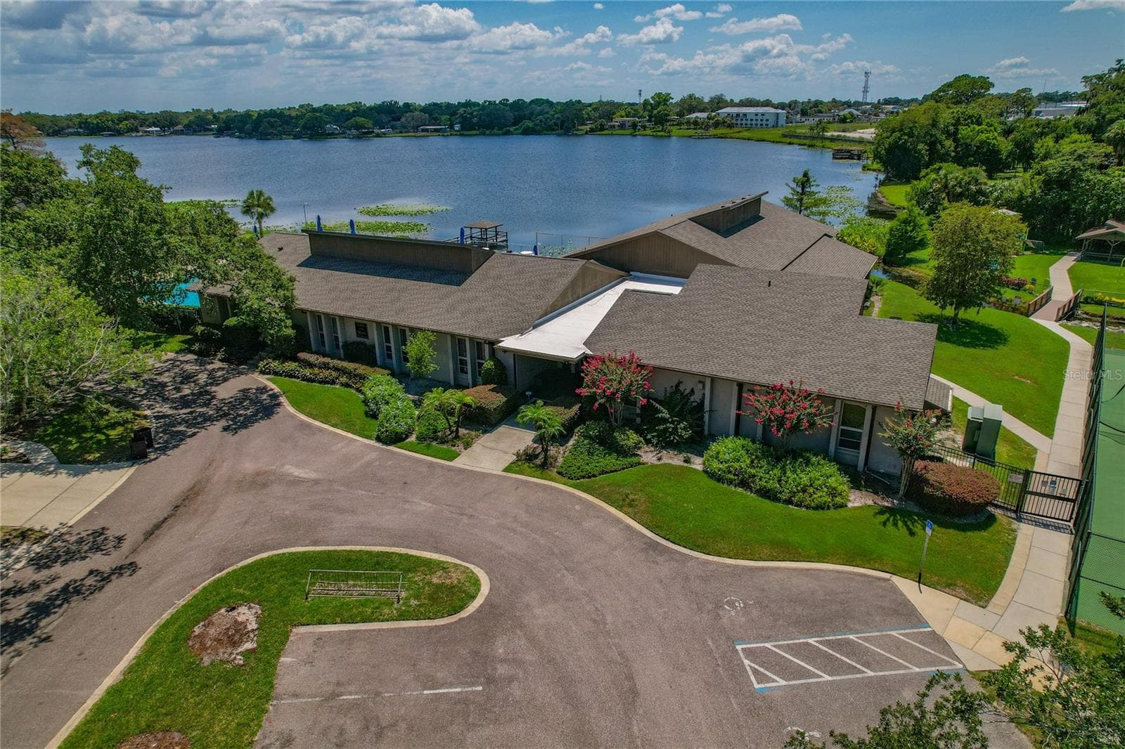 Club House - 805 WESTWIND LN, FERN PARK