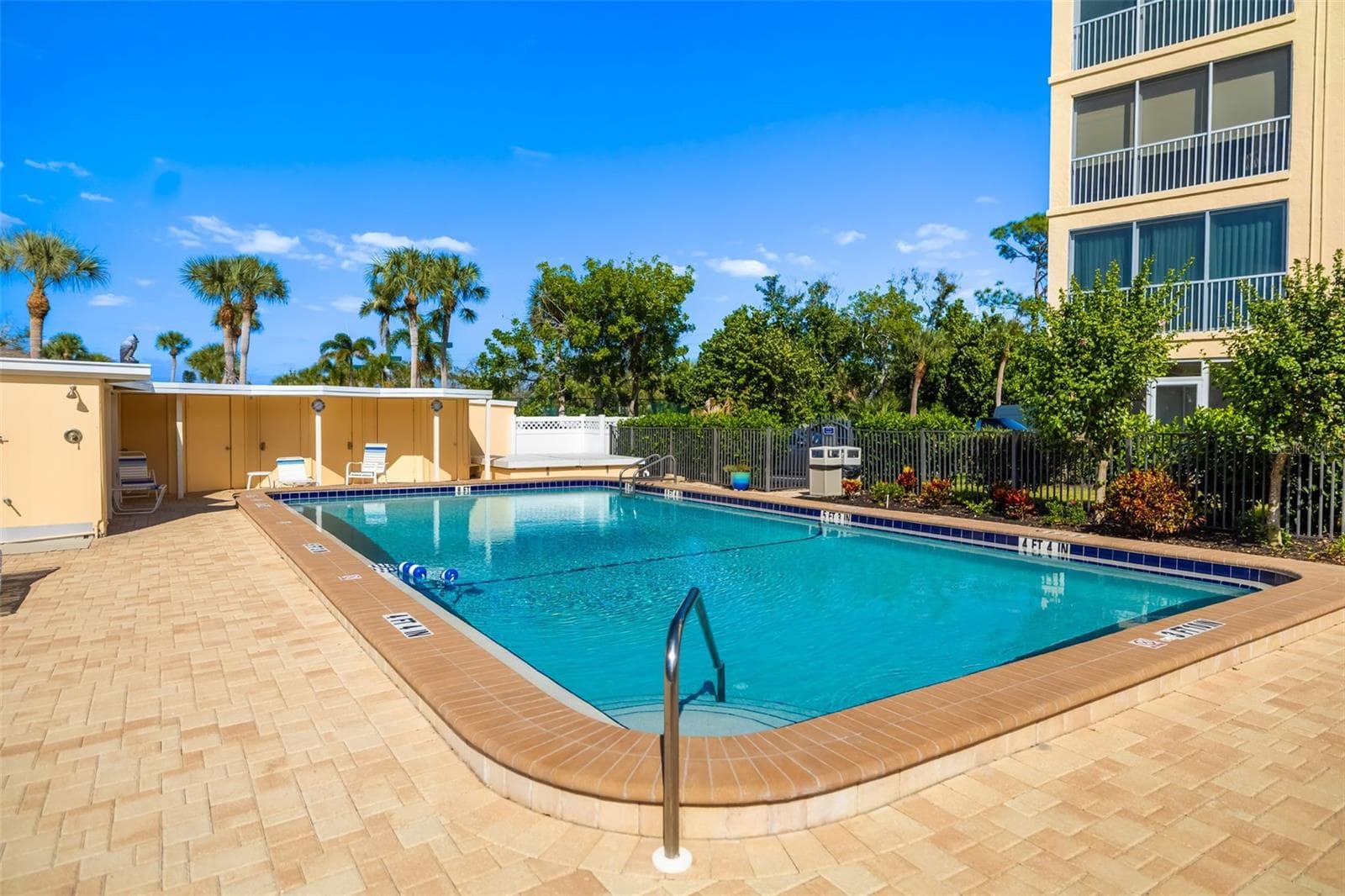 Gulf Side Pool - 8625 MIDNIGHT PASS RD #208B, SARASOTA