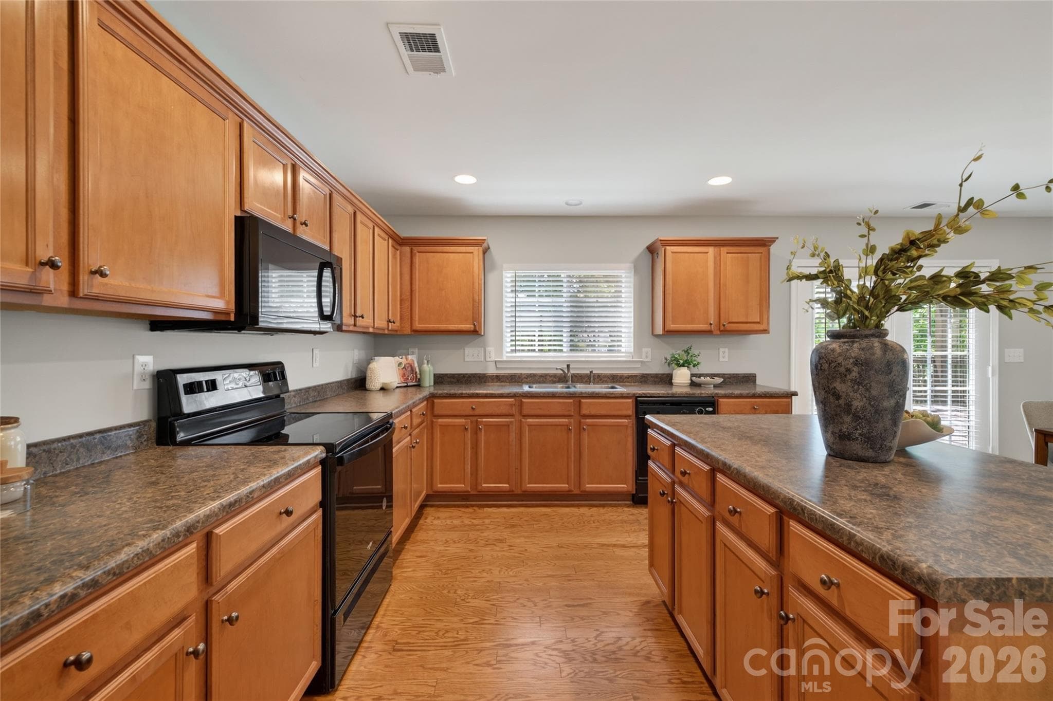 Single Family Residence at 8932 Oransay Way, Charlotte, photo 14 of 39