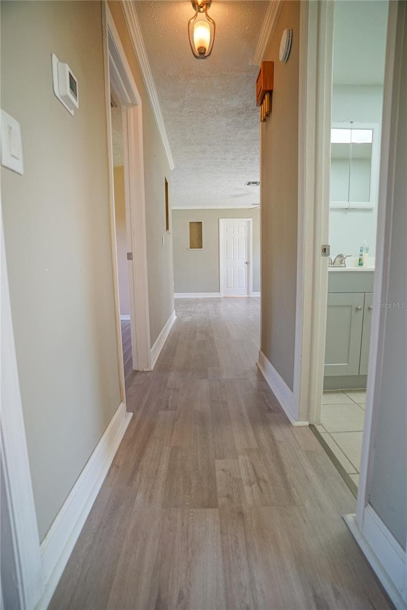 Single Family Residence at 3320 LAS BRISAS DR, RIVERVIEW, photo 9 of 21