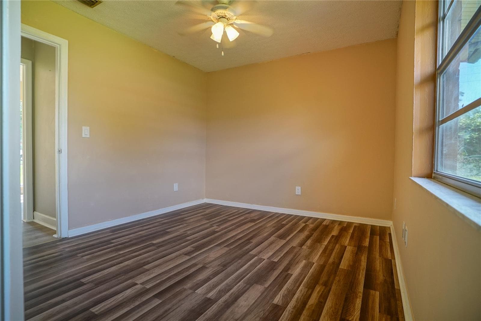 Single Family Residence at 3320 LAS BRISAS DR, RIVERVIEW, photo 13 of 21