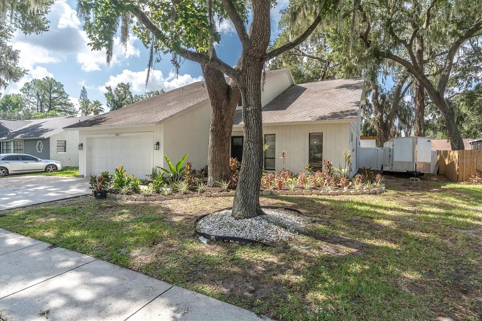 Single Family Residence at 1901 LANDSIDE DR, VALRICO, photo 2 of 50
