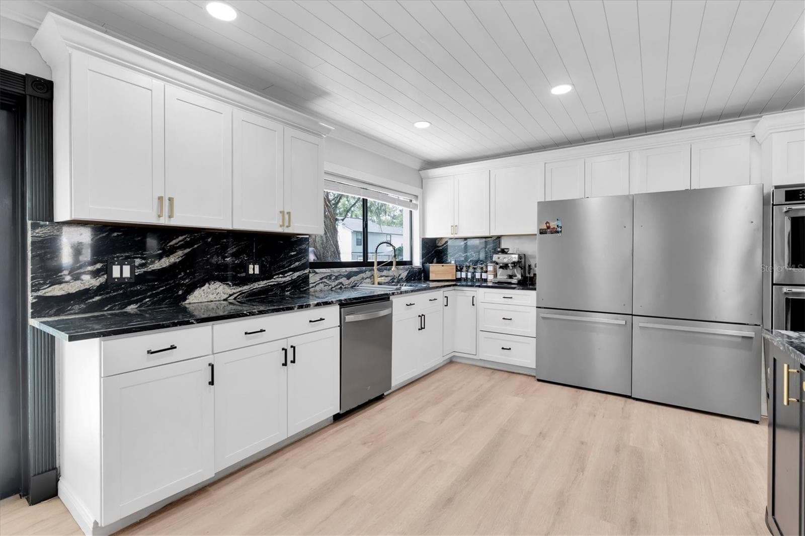 Single Family Residence at 1901 LANDSIDE DR, VALRICO, photo 12 of 50