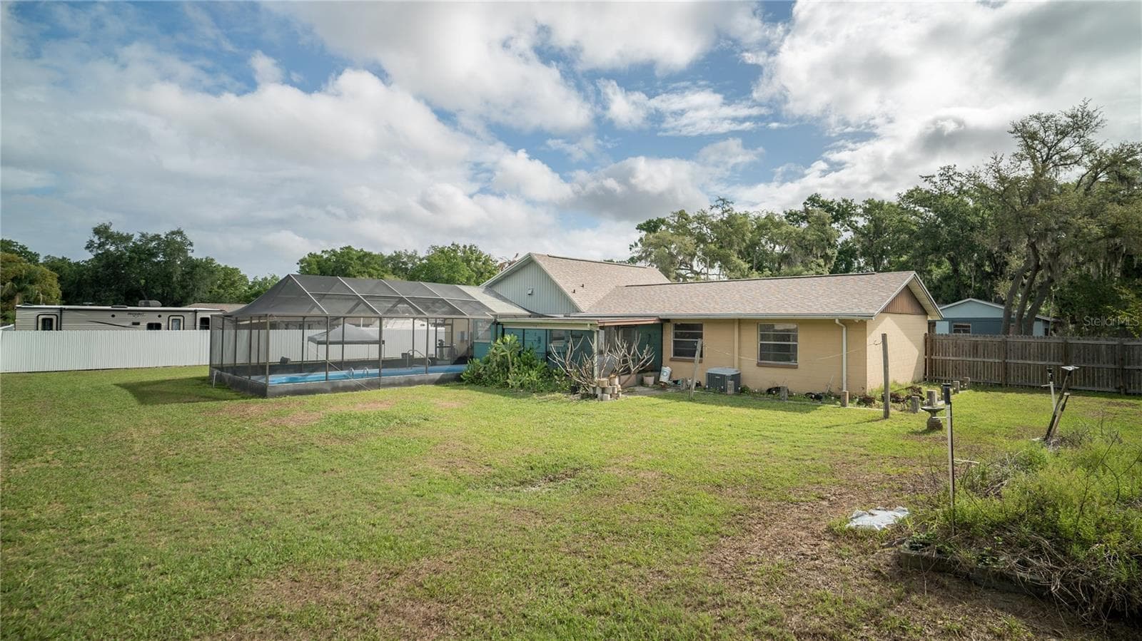 corner lot / no HOA - 3320 LAS BRISAS DR, RIVERVIEW
