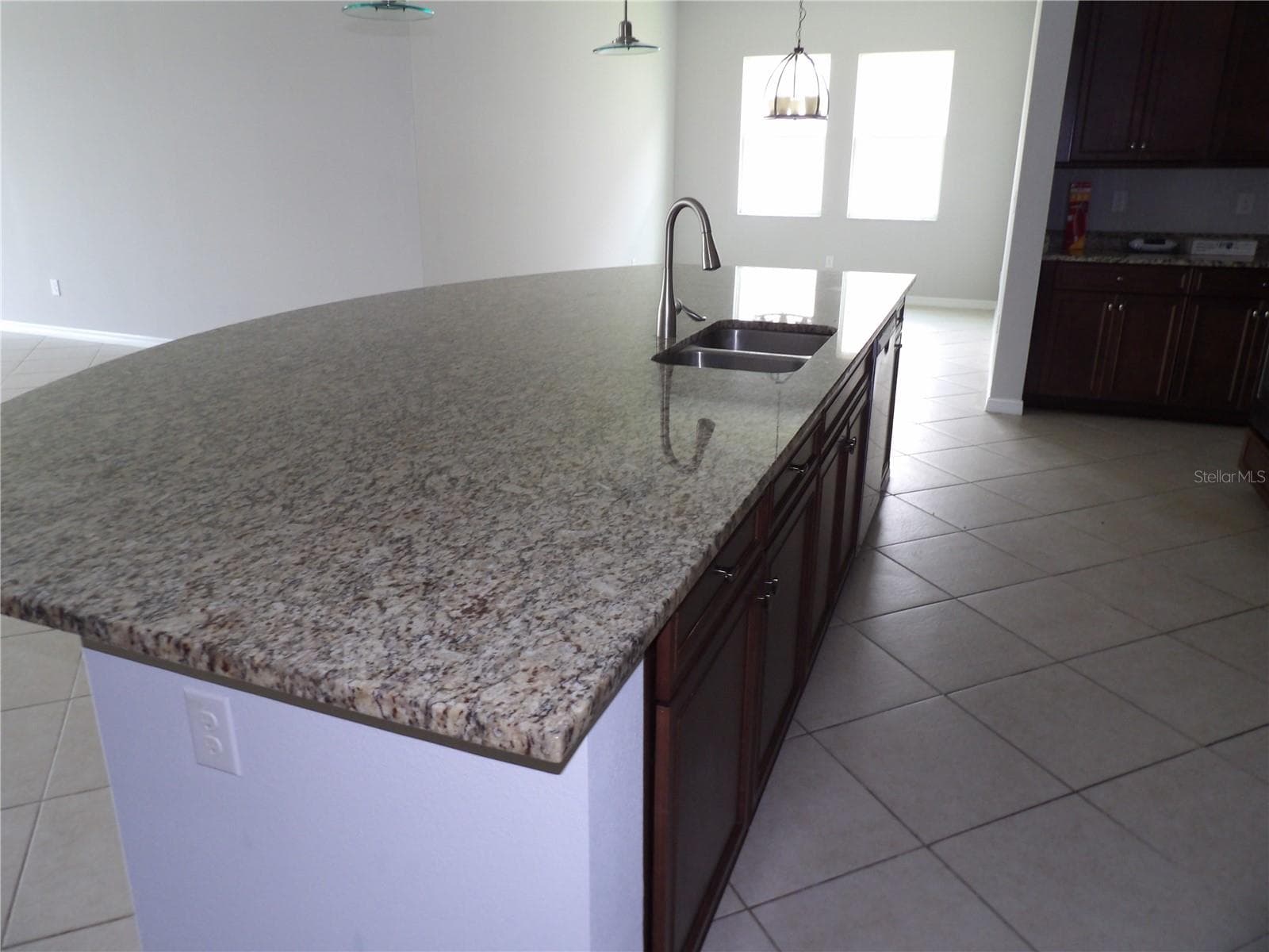 Single Family Residence at 11940 SUNBURST MARBLE RD, RIVERVIEW, photo 9 of 20