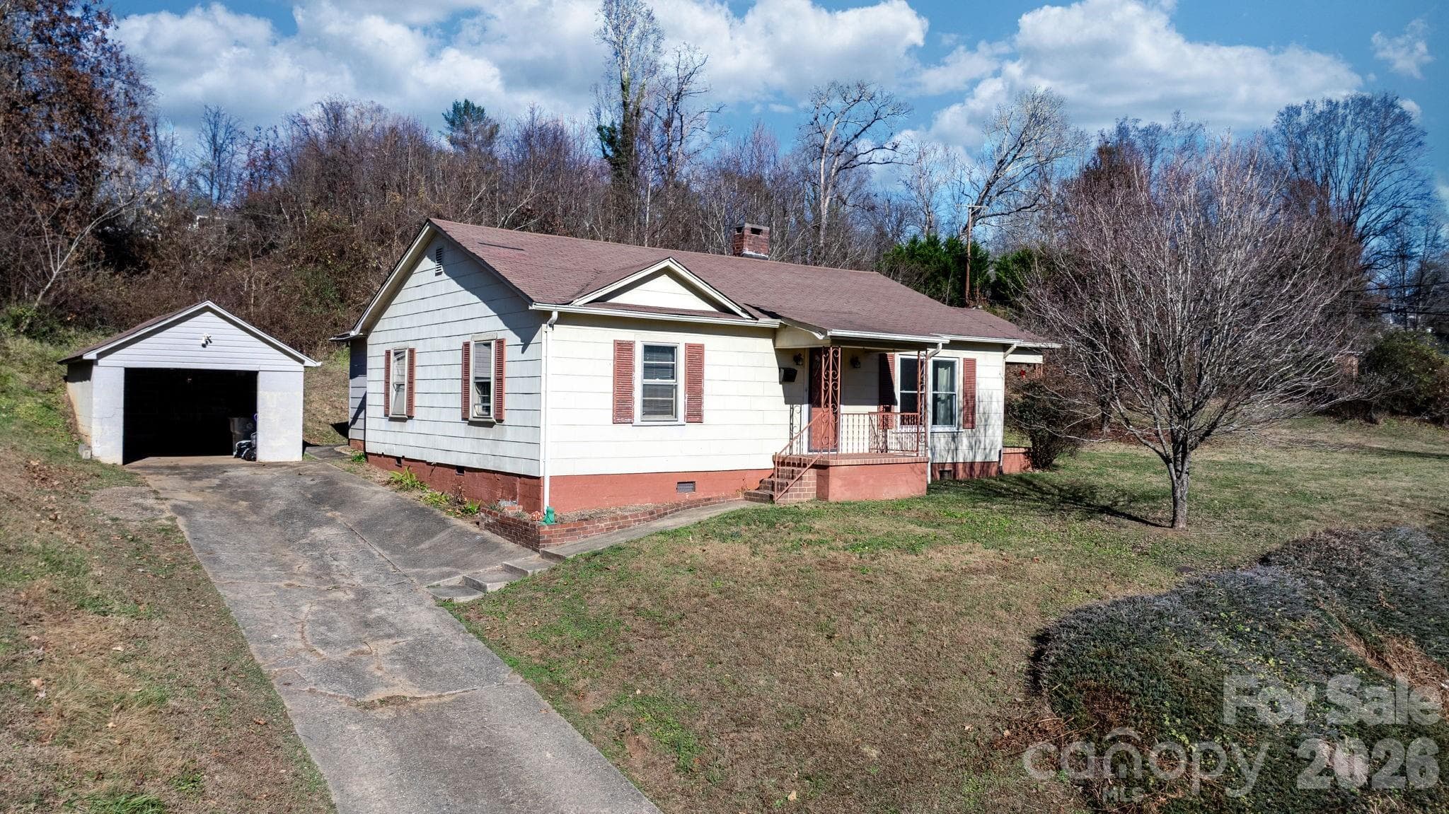 Single Family Residence at Lenoir, photo 2 of 22