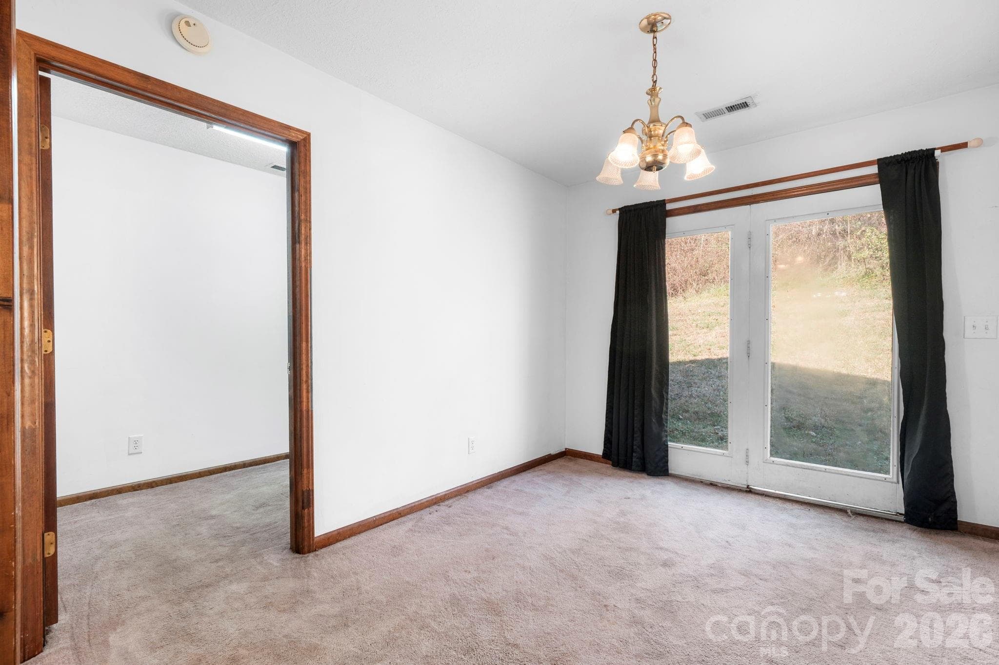 Dining Area - Lenoir