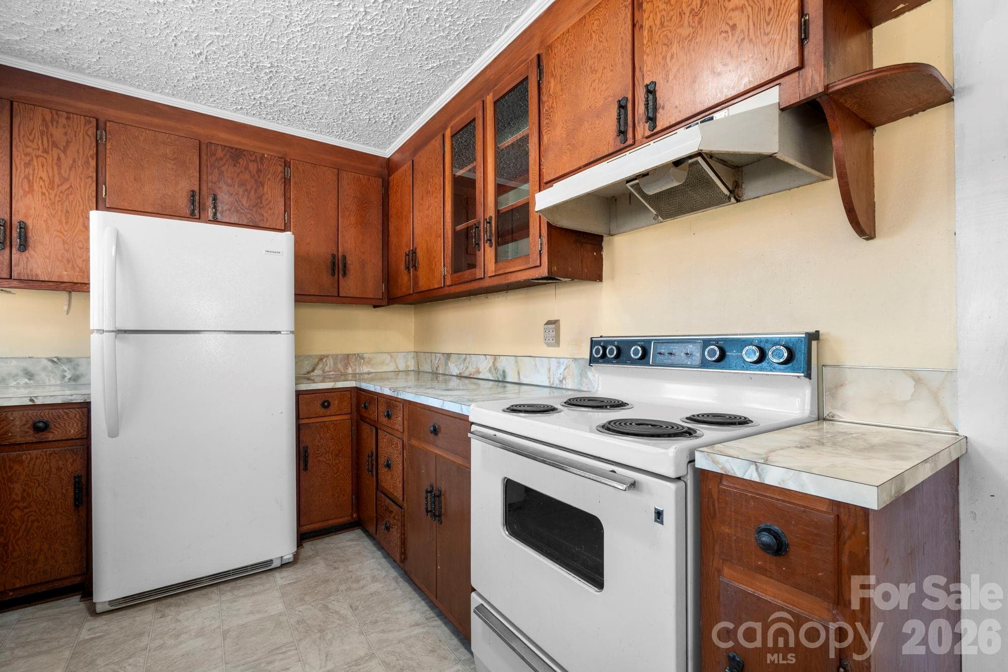 Single Family Residence at Lenoir, photo 6 of 22