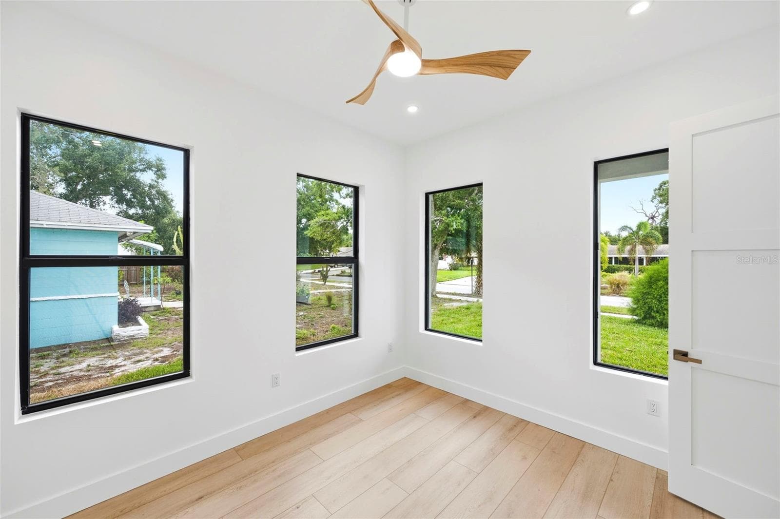 Single Family Residence at 6325 11TH AVE S, GULFPORT, photo 30 of 64