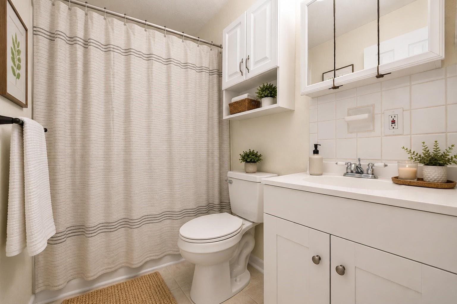 Bath - 5225 PEACH AVE, SEFFNER