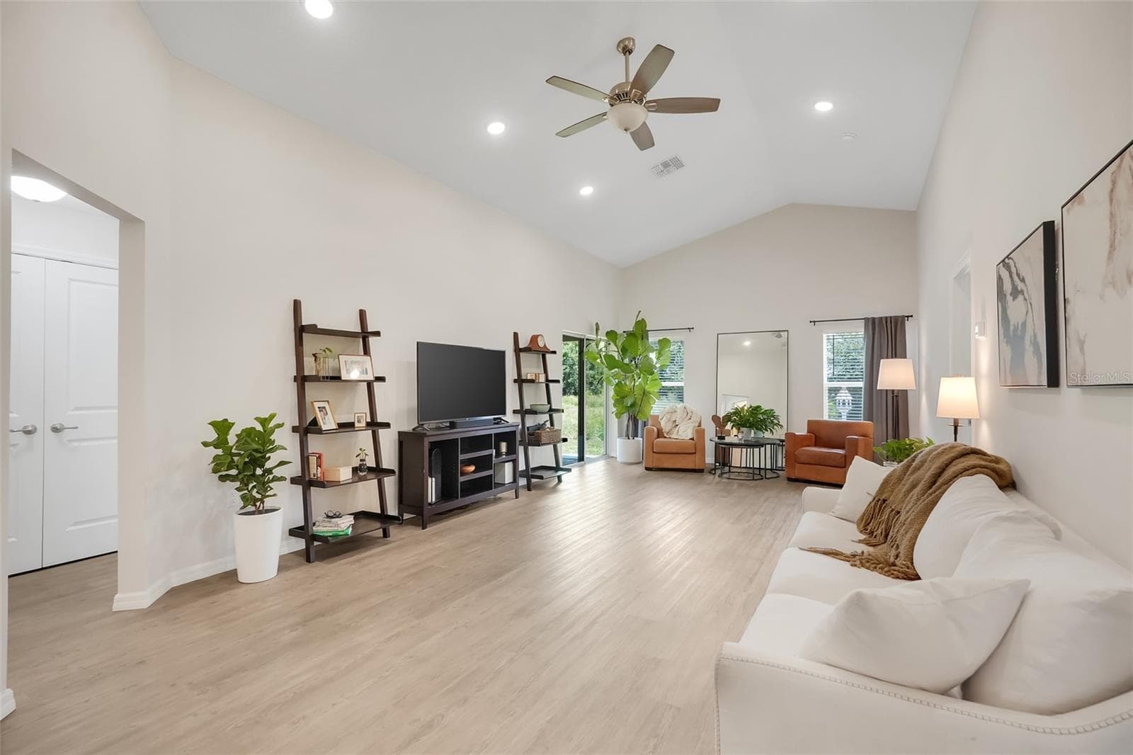 Single Family Residence at 3050 SUNSCAPE TER, GROVELAND, photo 17 of 45