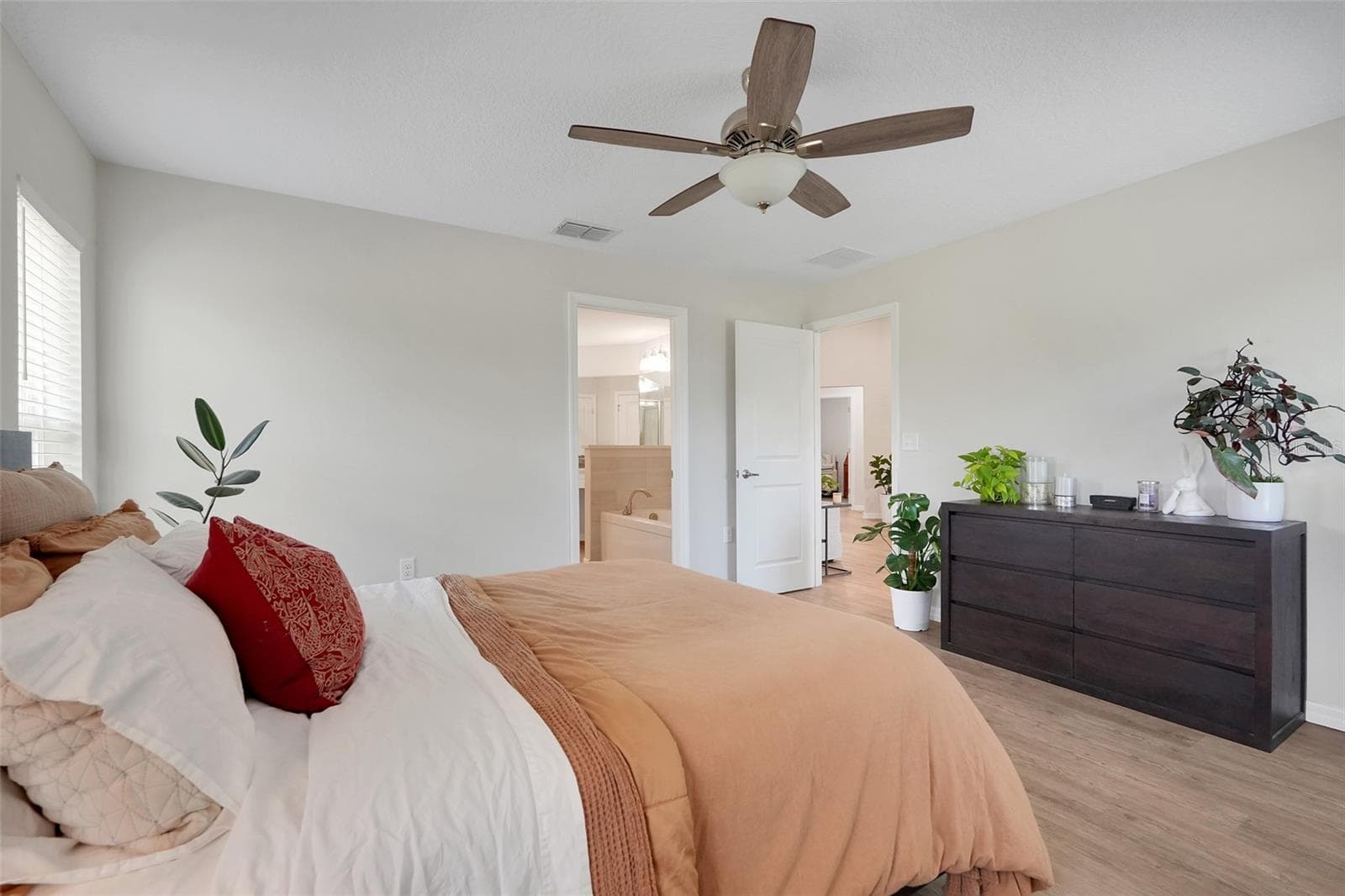 Single Family Residence at 3050 SUNSCAPE TER, GROVELAND, photo 27 of 45