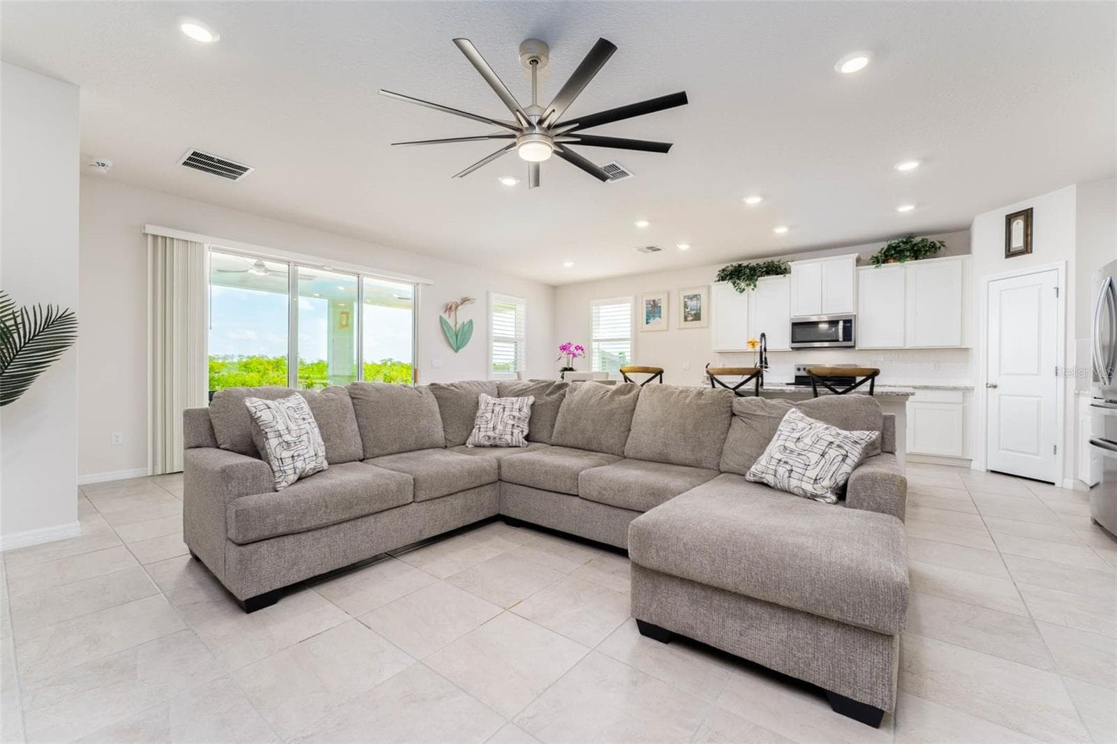 Single Family Residence at 3719 LIVELY CORAL PL, BRADENTON, photo 3 of 63