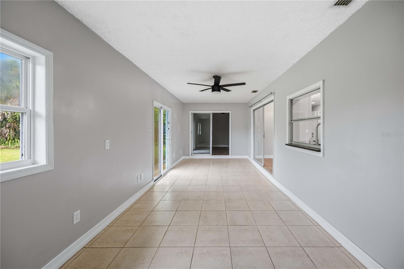 Single Family Residence at 19367 EDGEWATER DR, PORT CHARLOTTE, photo 18 of 33