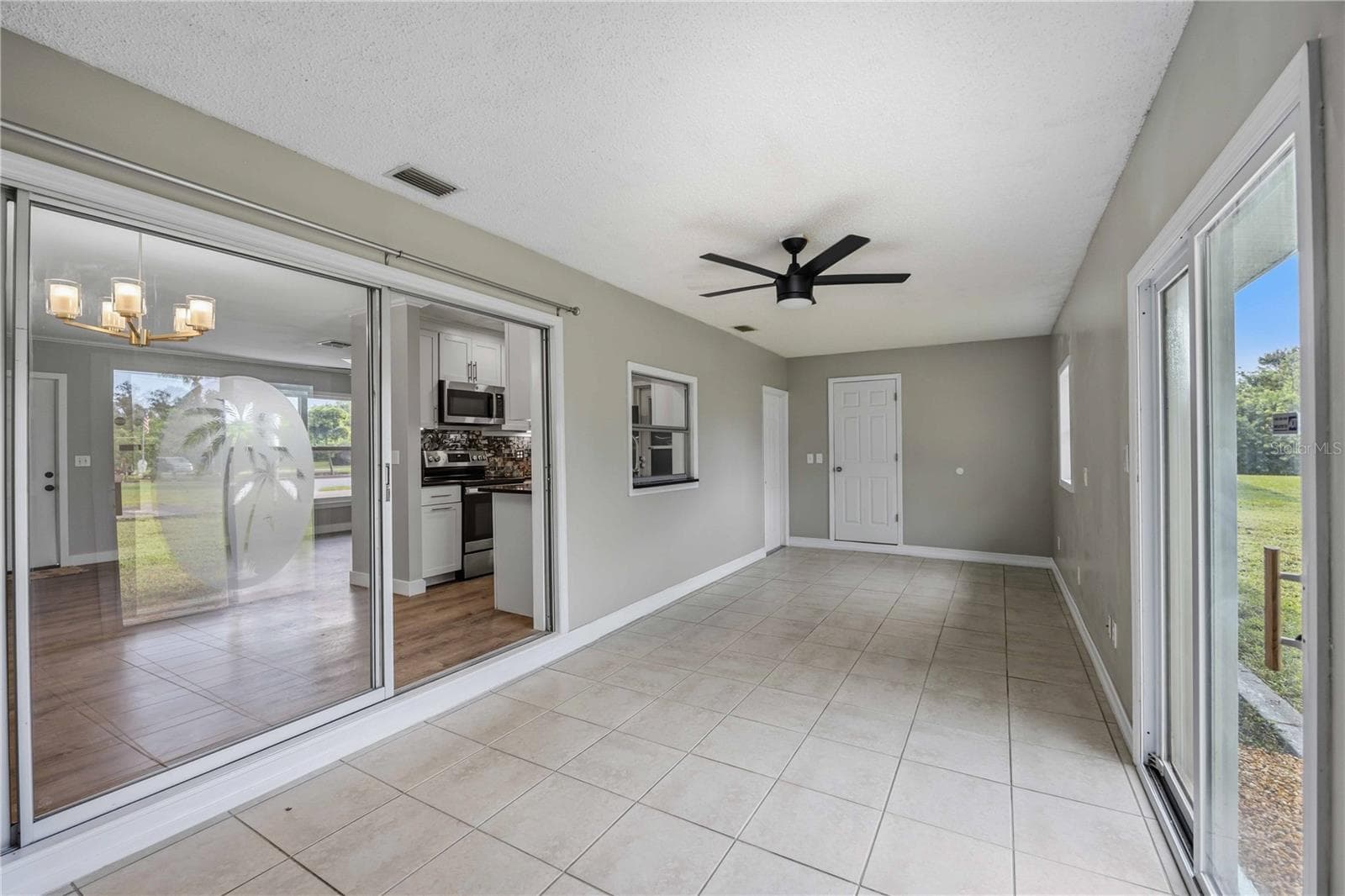 Single Family Residence at 19367 EDGEWATER DR, PORT CHARLOTTE, photo 20 of 33