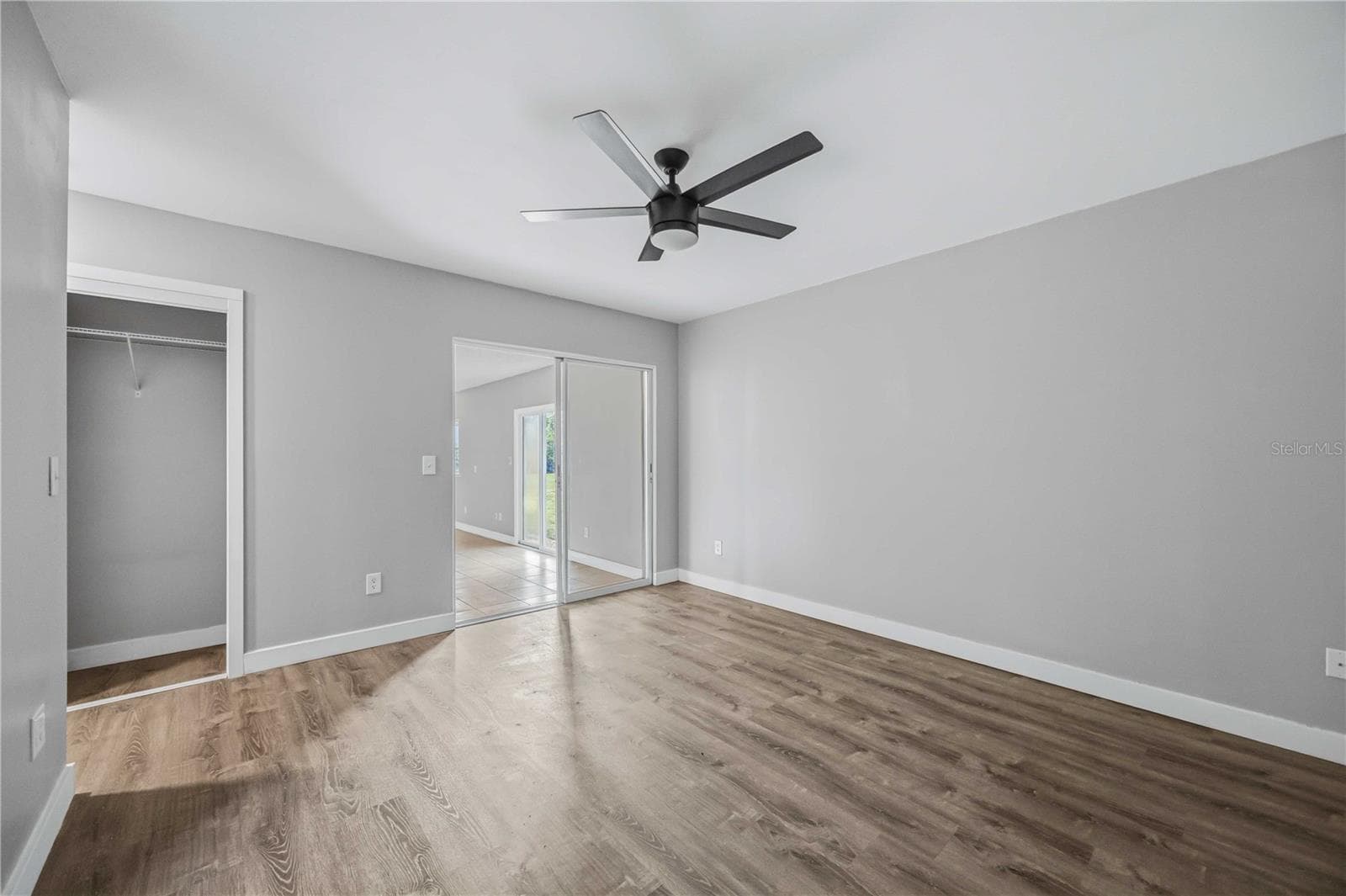 Single Family Residence at 19367 EDGEWATER DR, PORT CHARLOTTE, photo 24 of 33