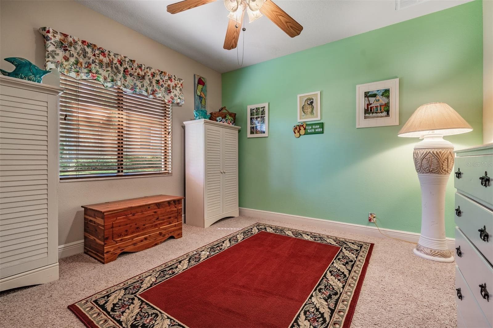 Secondary bedroom on wing with hall bath - 34115 AMERICANA AVE, DADE CITY