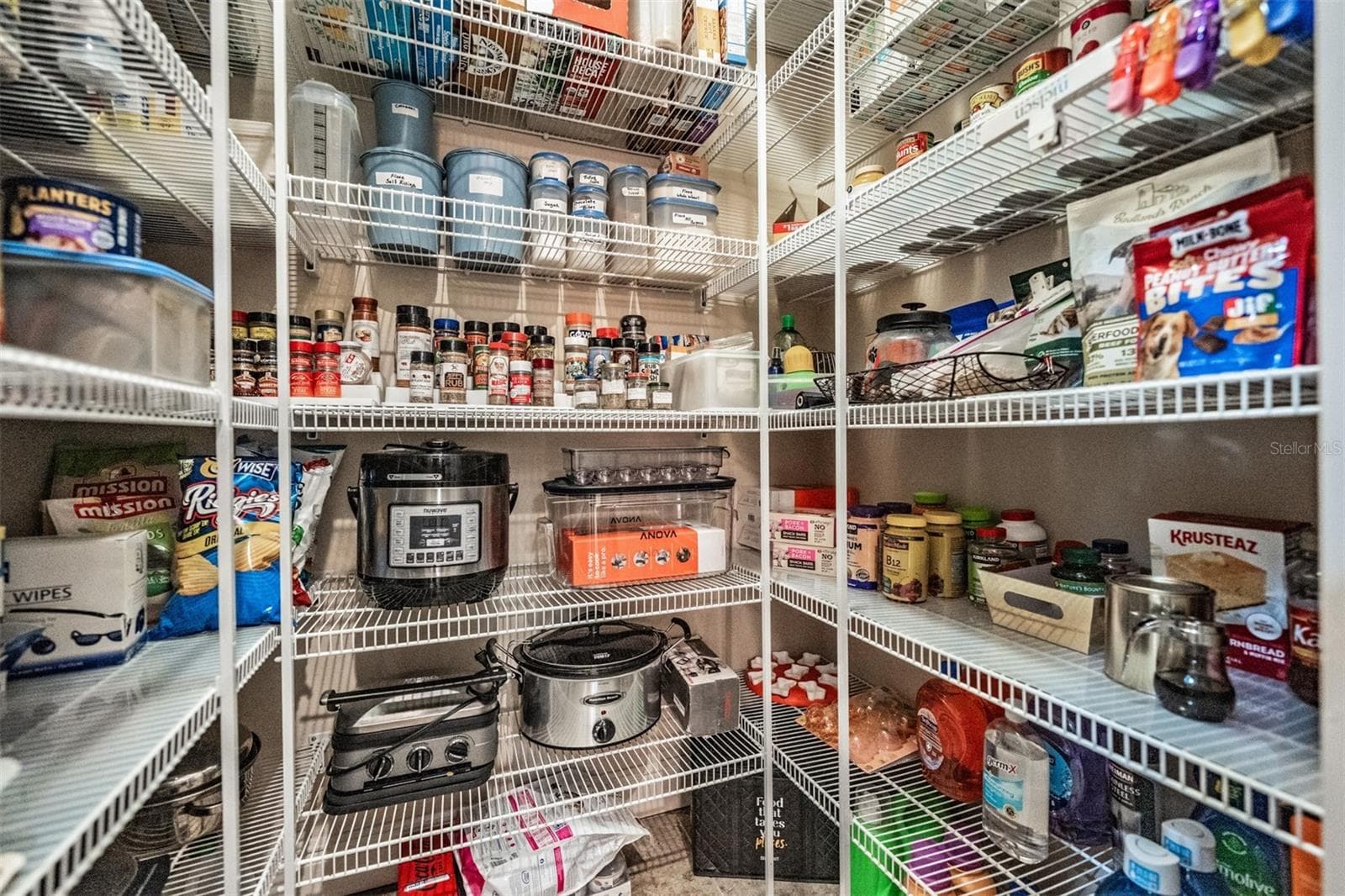 Spacious pantry! - 34115 AMERICANA AVE, DADE CITY
