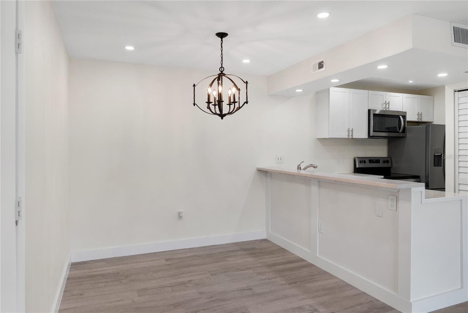 Condominium at 3229 BENEVA RD #203, SARASOTA, photo 3 of 38