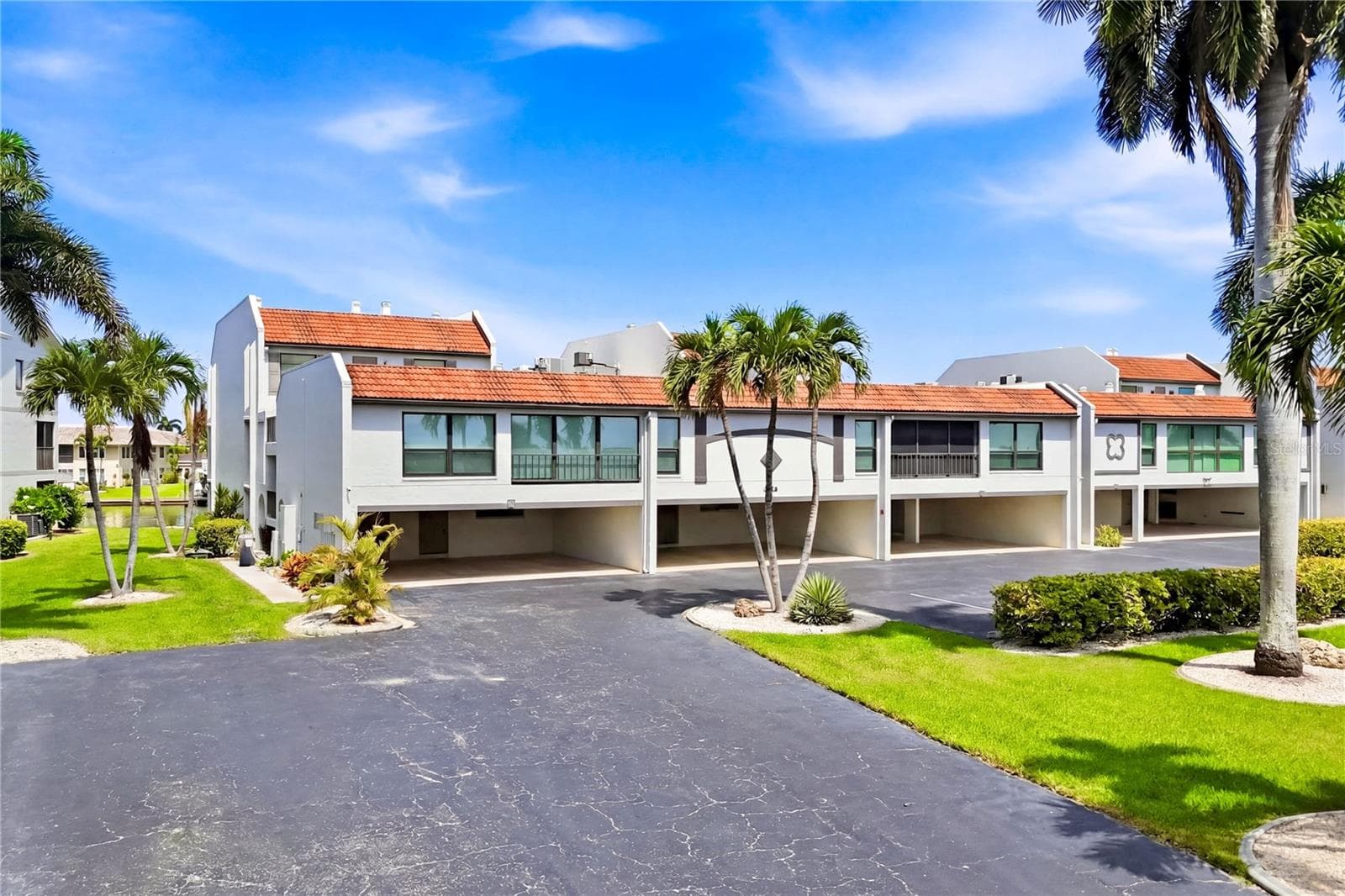 This is your opportunity to own a BEAUTIFUL WATERFRONT CONDO with DIRECT GULF ACCESS in one of SE Cape Coral’s most sought-after neighborhoods :) - 4218 SE 20TH PL #D5, CAPE CORAL