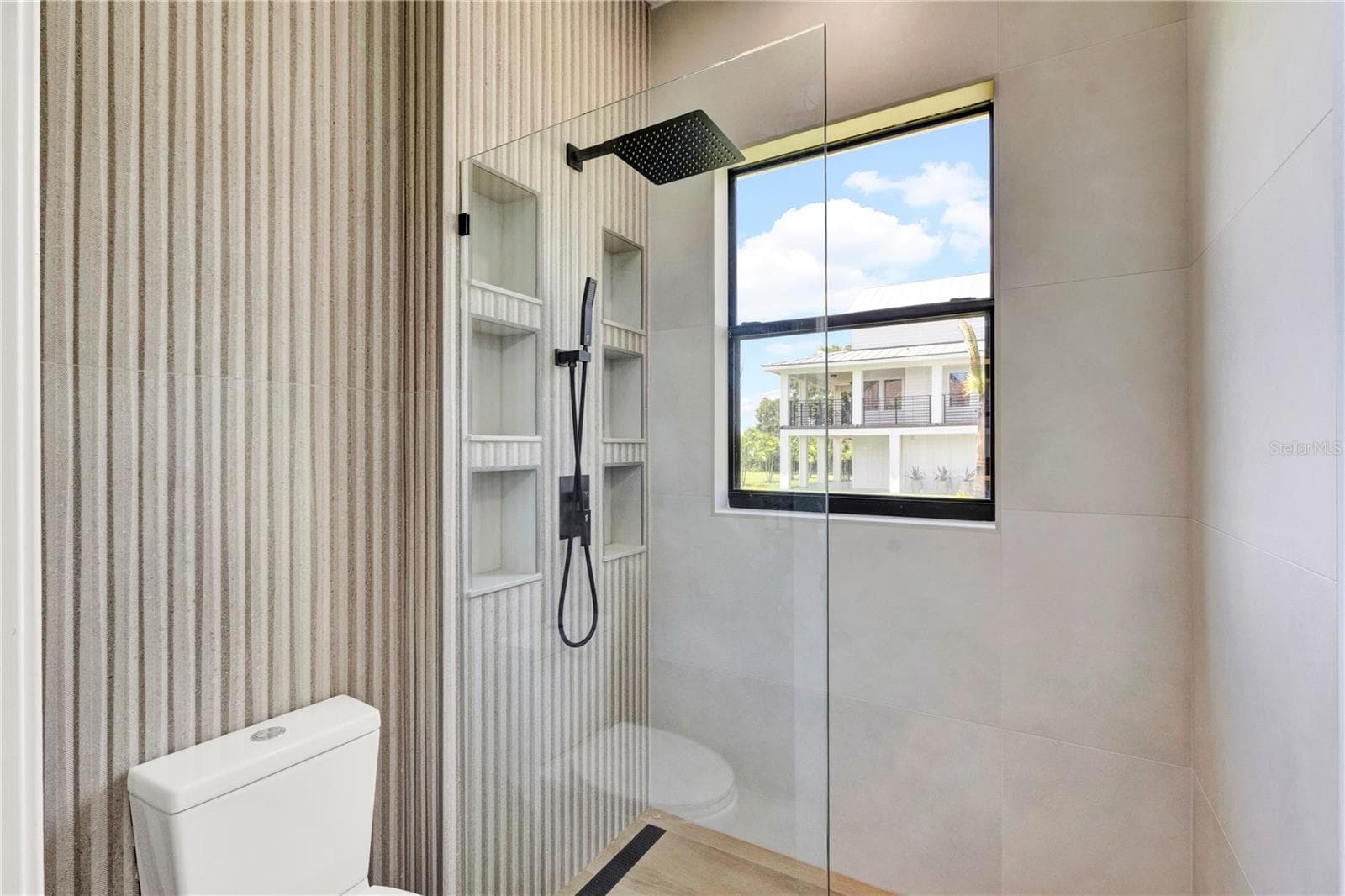 JACK & JILL BATHROOM - 7720 FICQUETTE RD, WINDERMERE