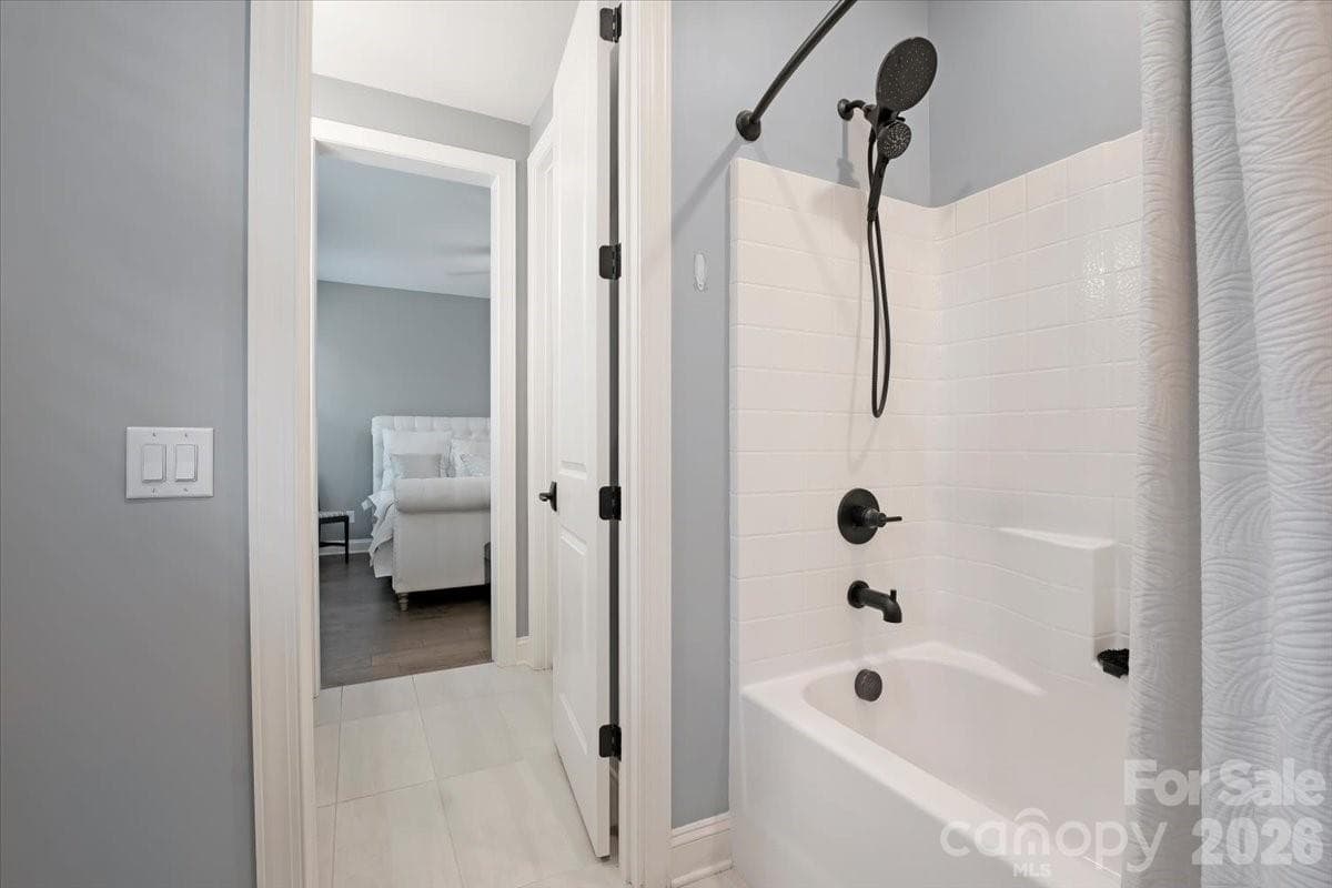 Bathroom - 6321 Chimney Bluff Road, Lancaster