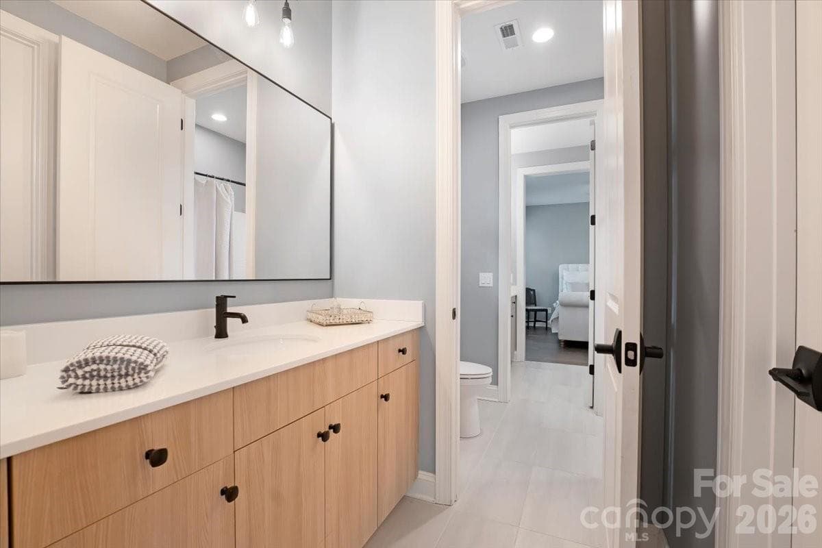 Bathoom - 6321 Chimney Bluff Road, Lancaster