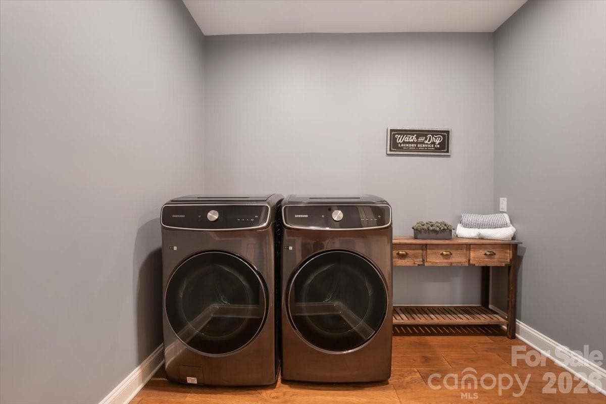 Washer Dryer - 6321 Chimney Bluff Road, Lancaster