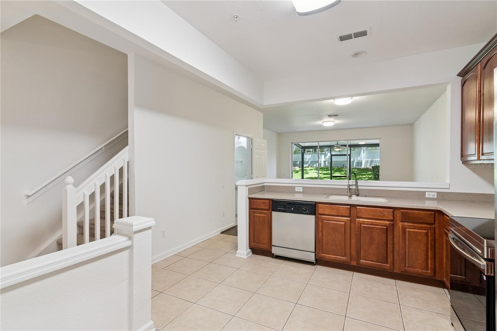 Townhouse at 6887 SPERONE ST, ORLANDO, photo 15 of 37