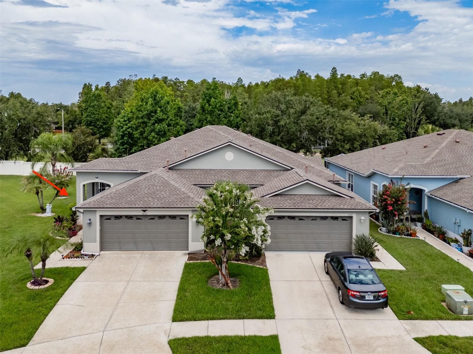 Villa at 1237 AMBRIDGE DR, WESLEY CHAPEL, photo 2 of 38