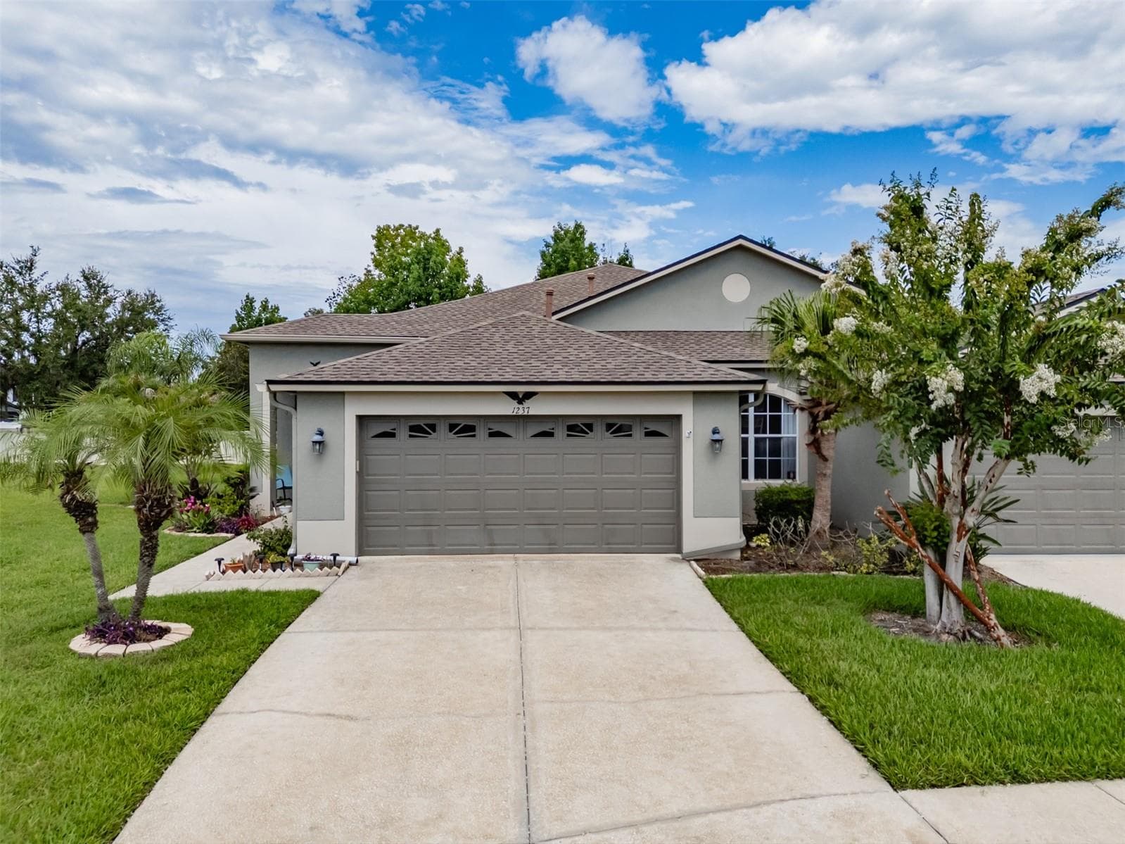 Villa at 1237 AMBRIDGE DR, WESLEY CHAPEL, photo 3 of 38