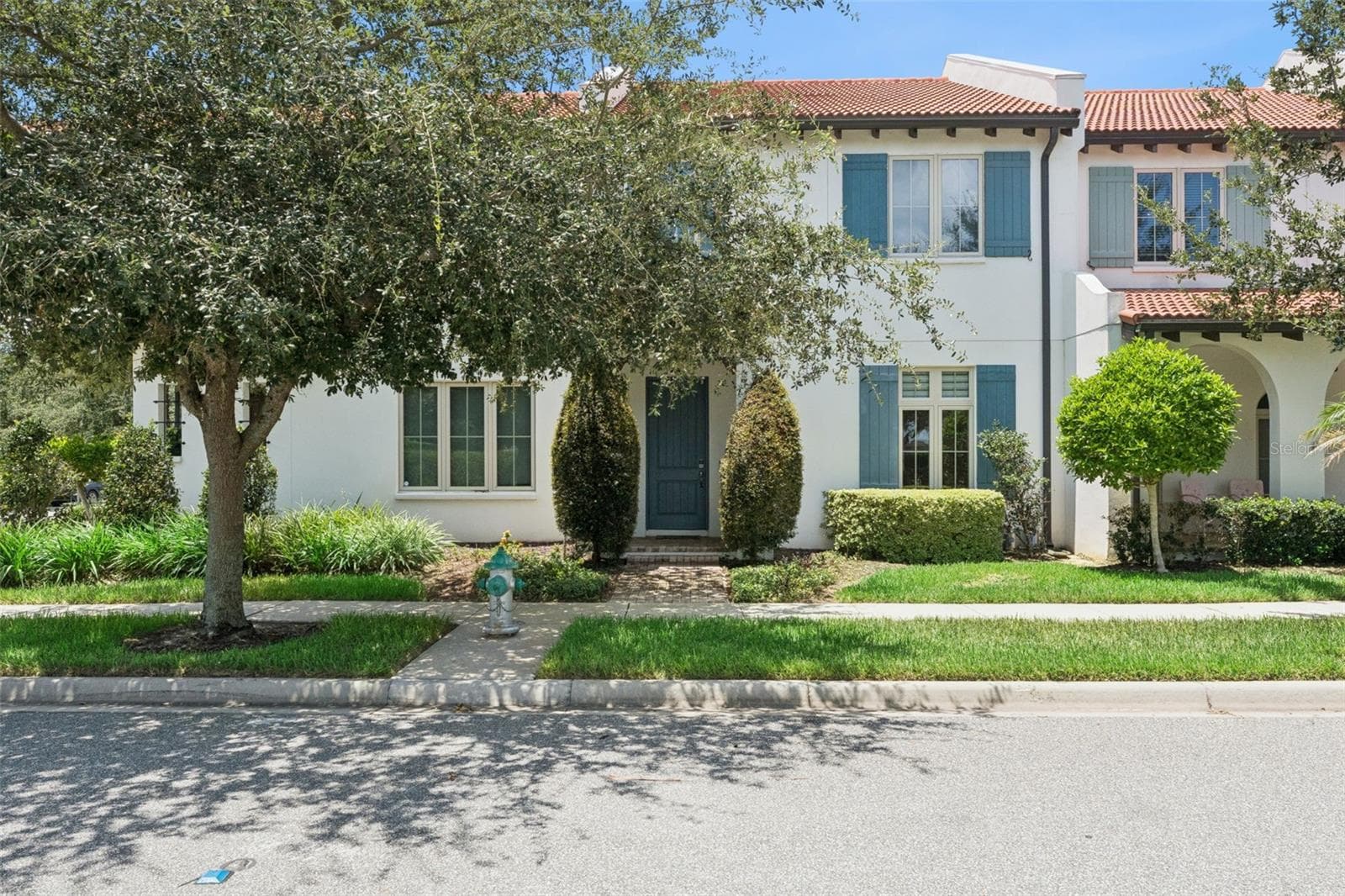 8932 BISMARCK PALM DR