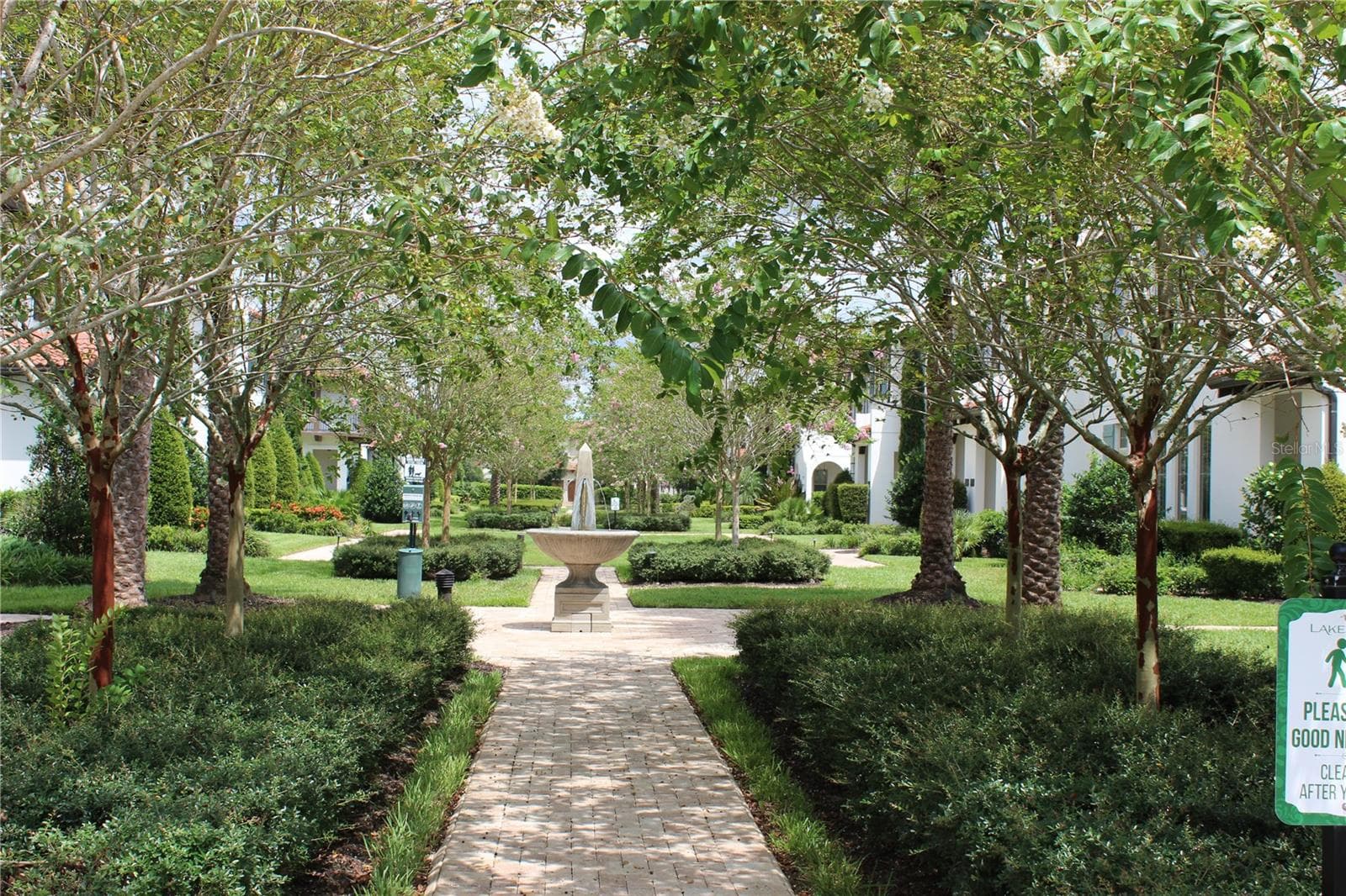 Landscaped common areas - 8932 BISMARCK PALM DR, WINTER GARDEN