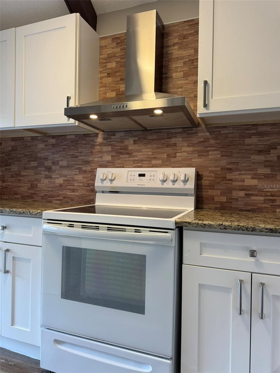 kitchen - 4008 MURIEL PL #1, TAMPA