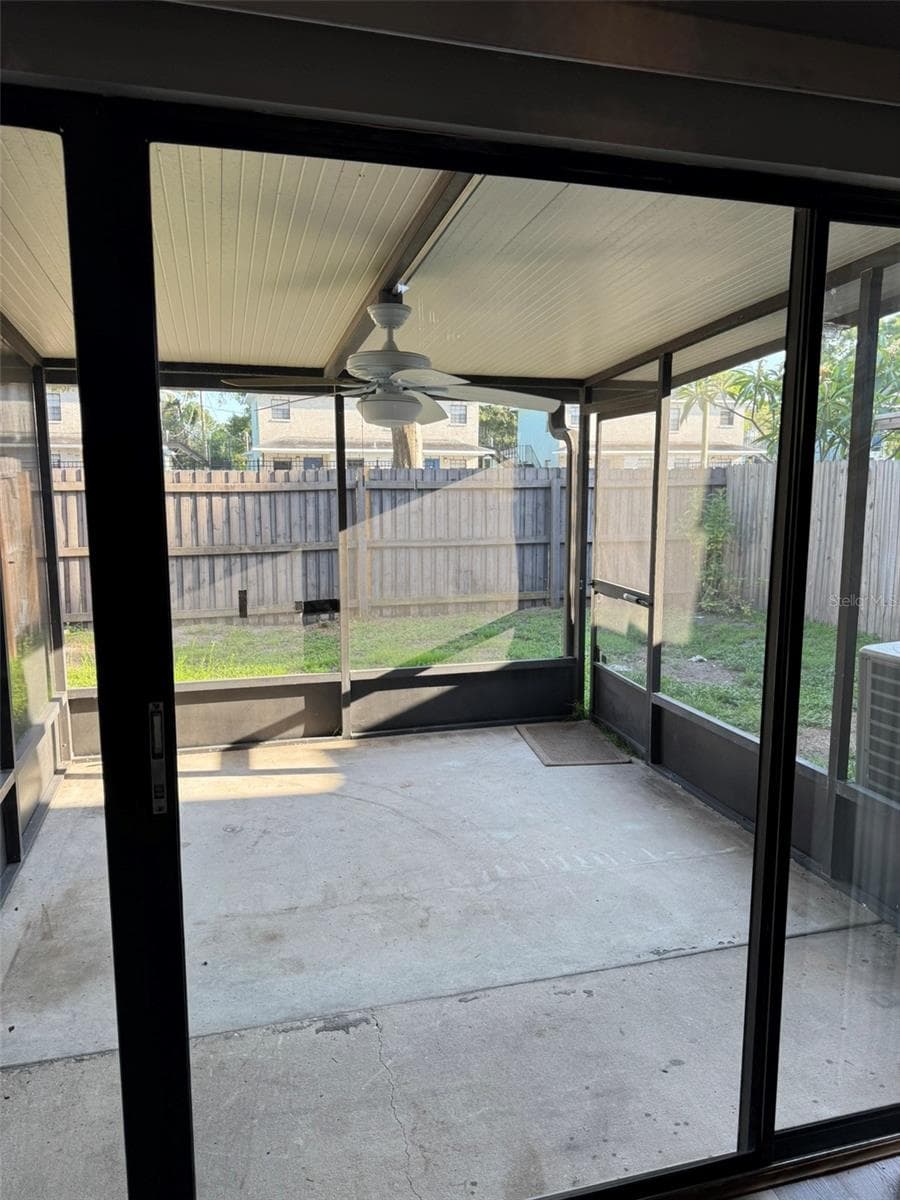 screened porch - 4008 MURIEL PL #1, TAMPA