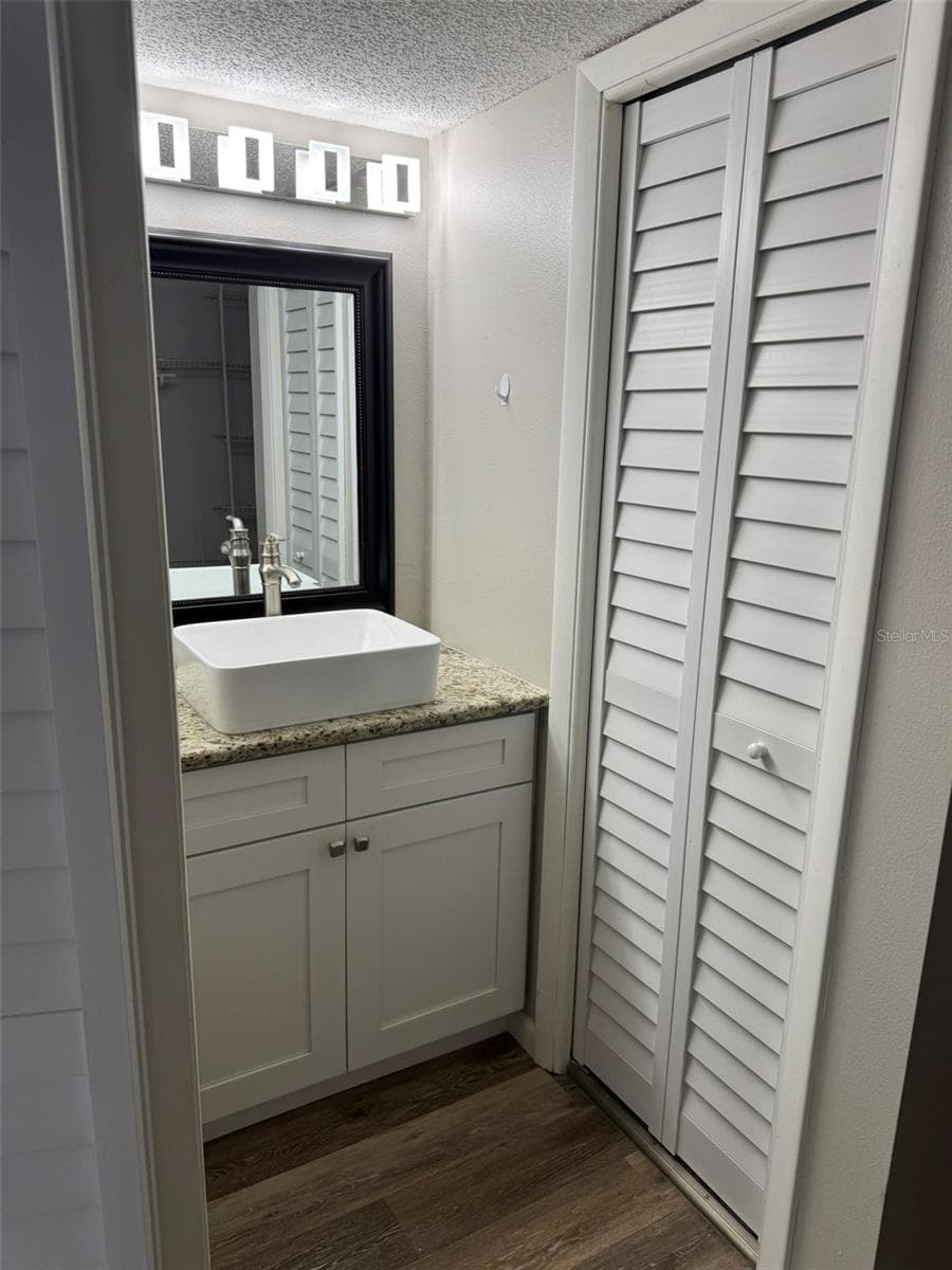 master bathroom - 4008 MURIEL PL #1, TAMPA